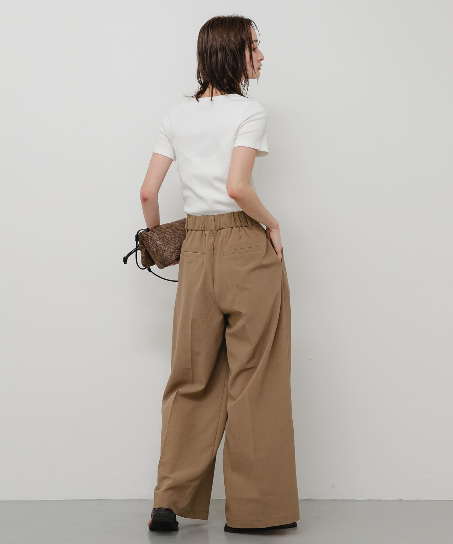 OFF WHITE
