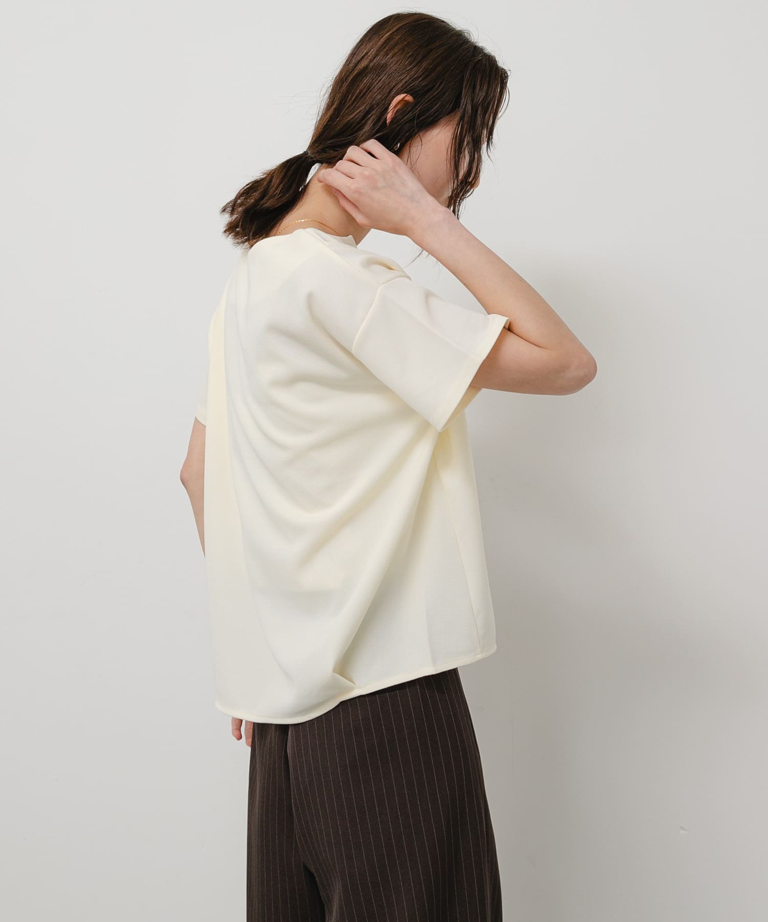 OFF WHITE