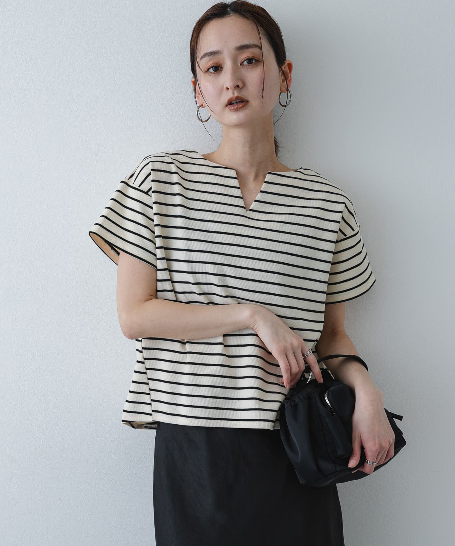 キーネックミラノリブTシャツ
