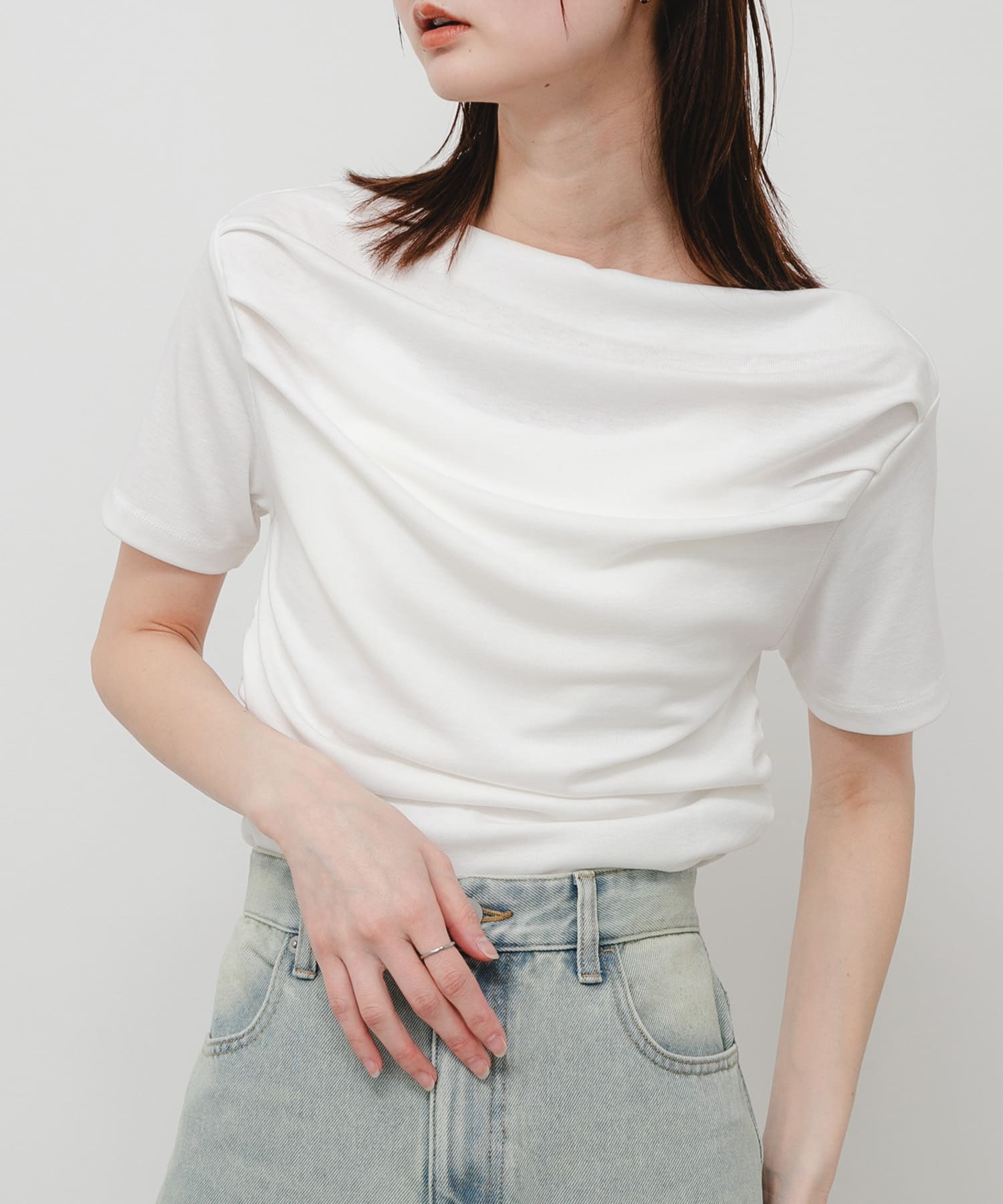OFF WHITE
