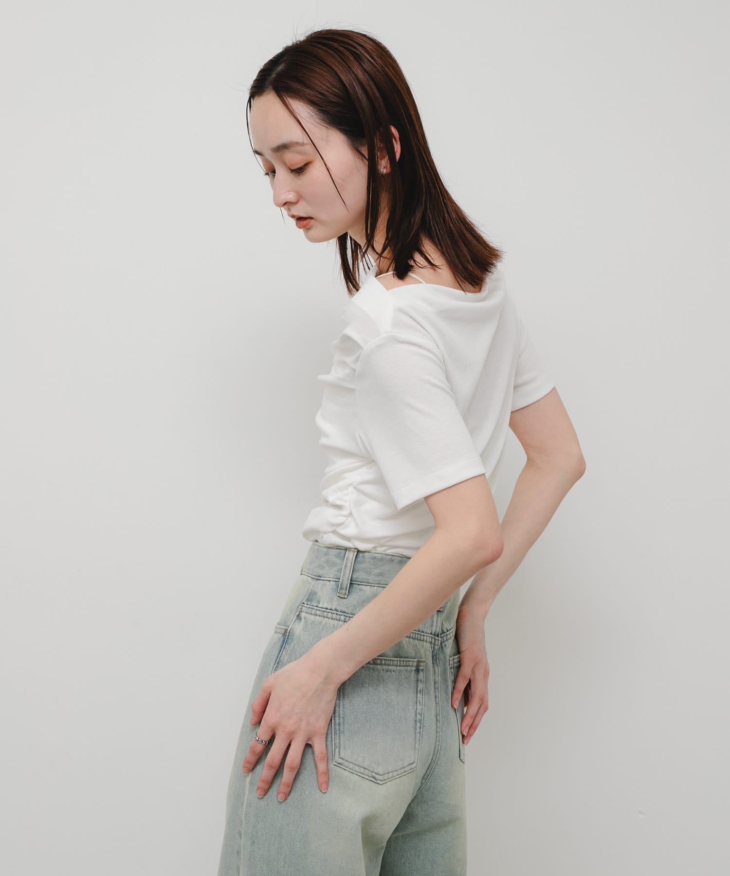 OFF WHITE