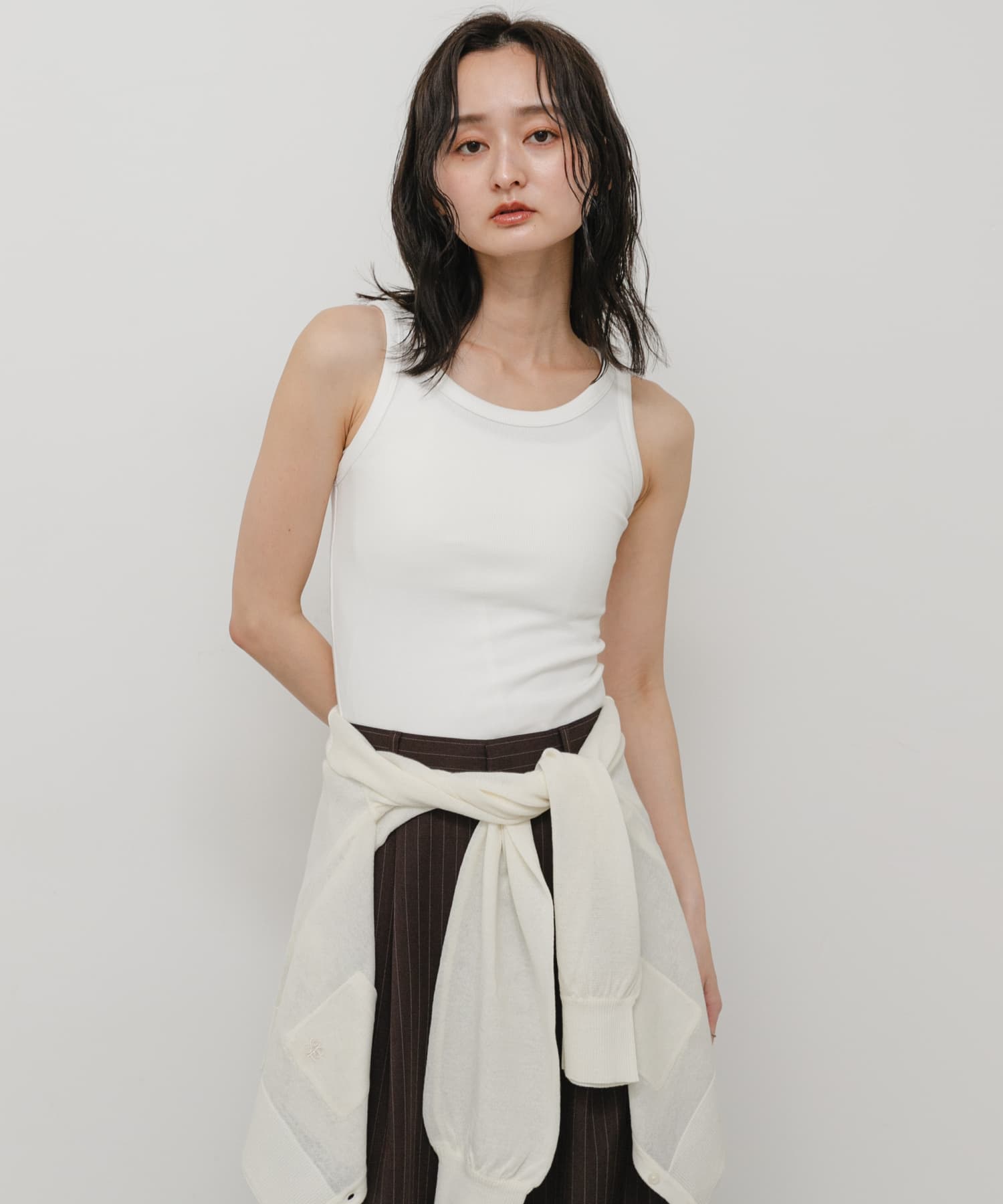 OFF WHITE