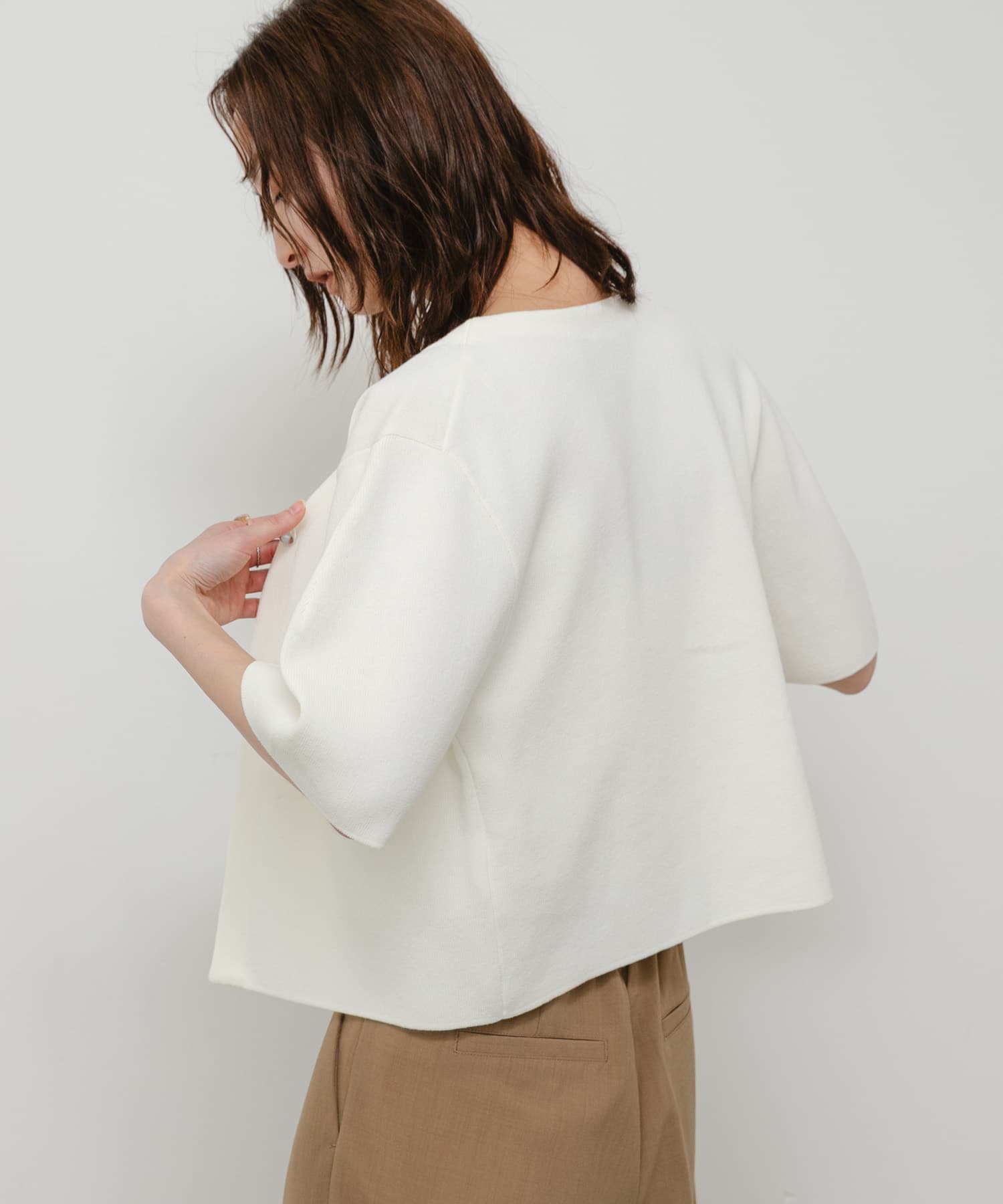 OFF WHITE