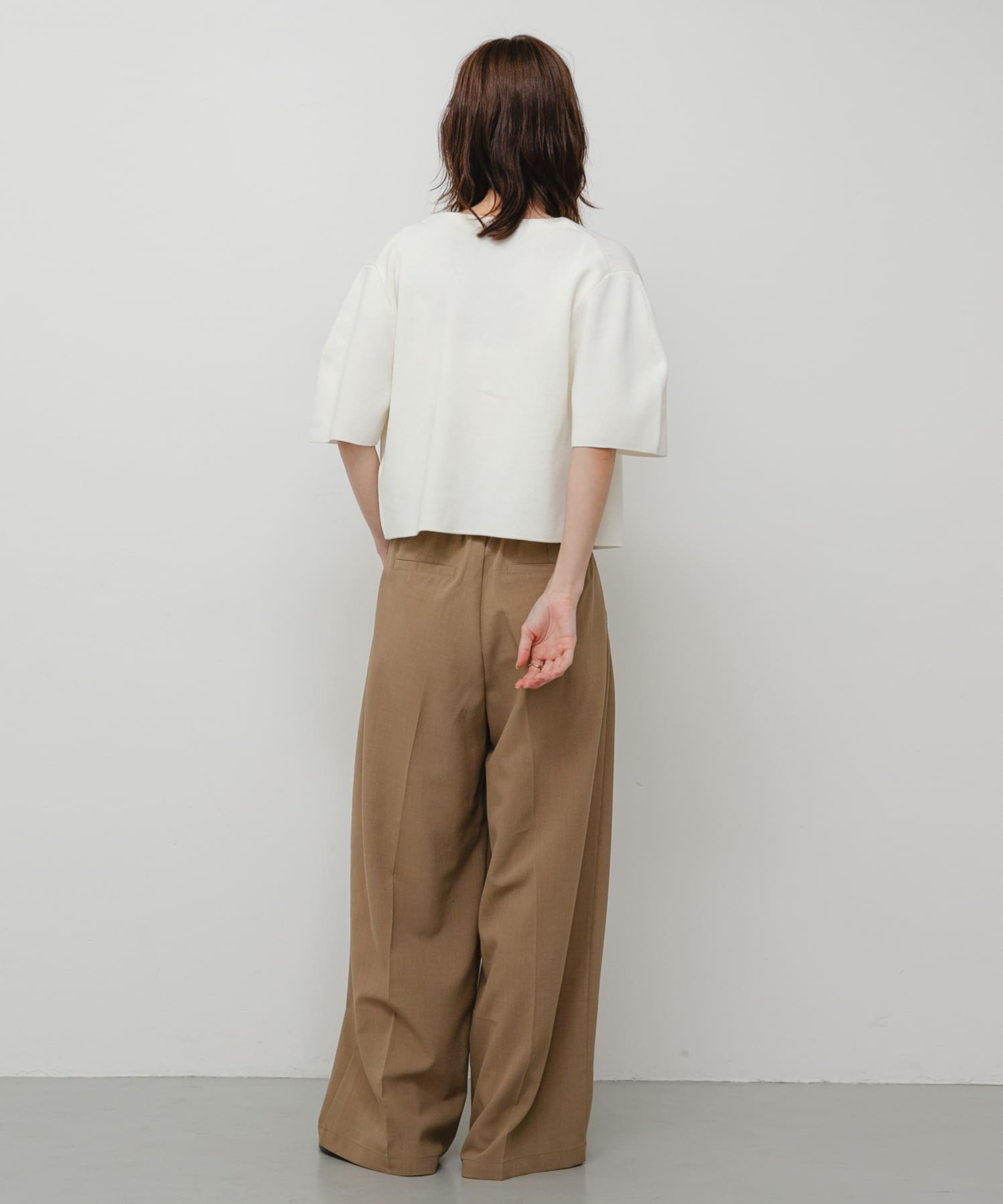 OFF WHITE