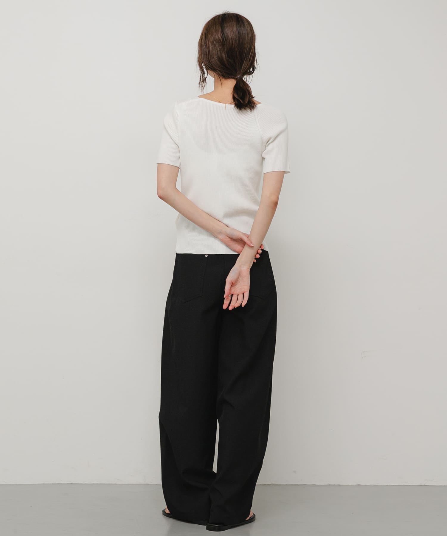 OFF WHITE