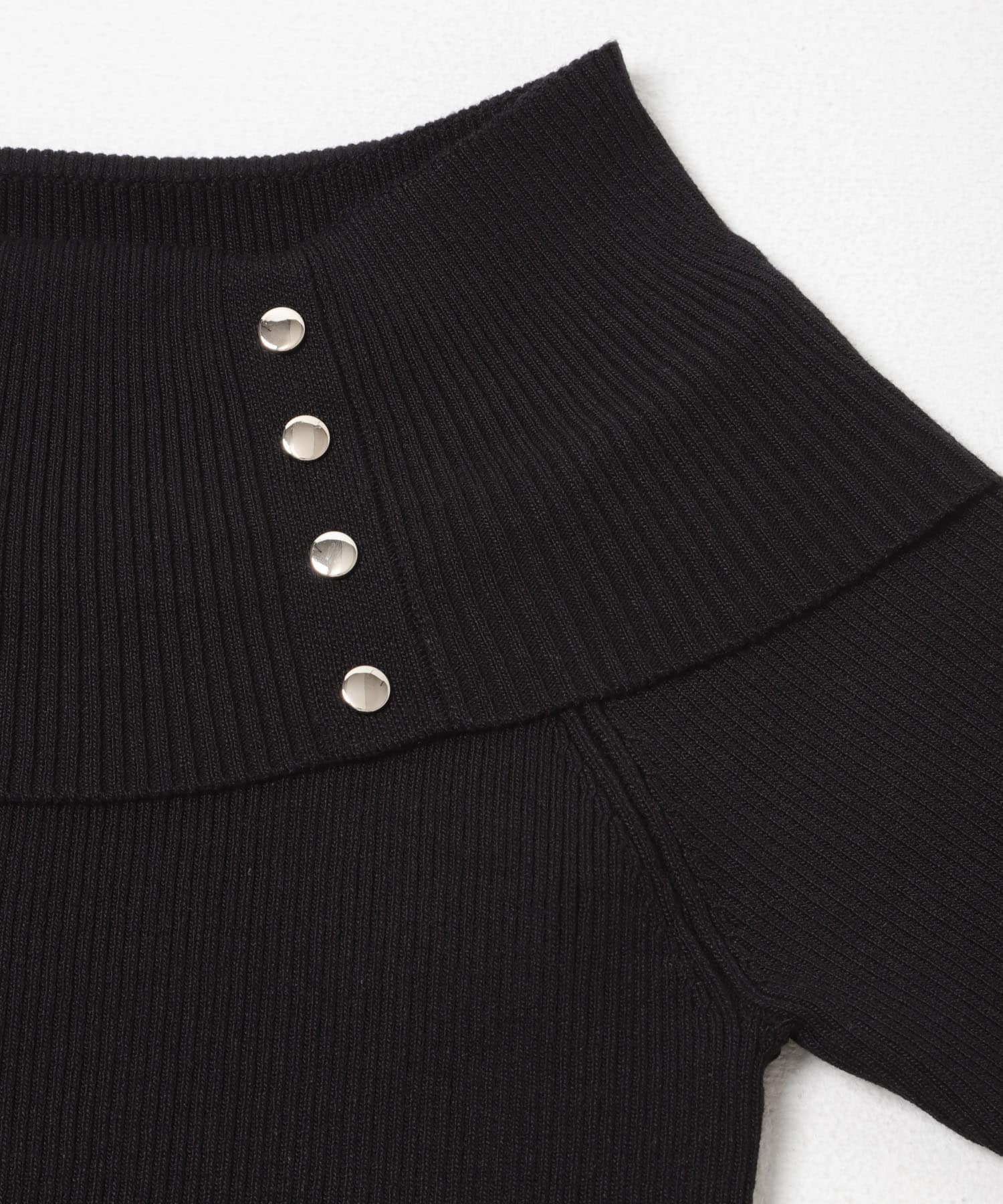 『洗濯可』メタルボタンオフショルリブセーター BLACK One