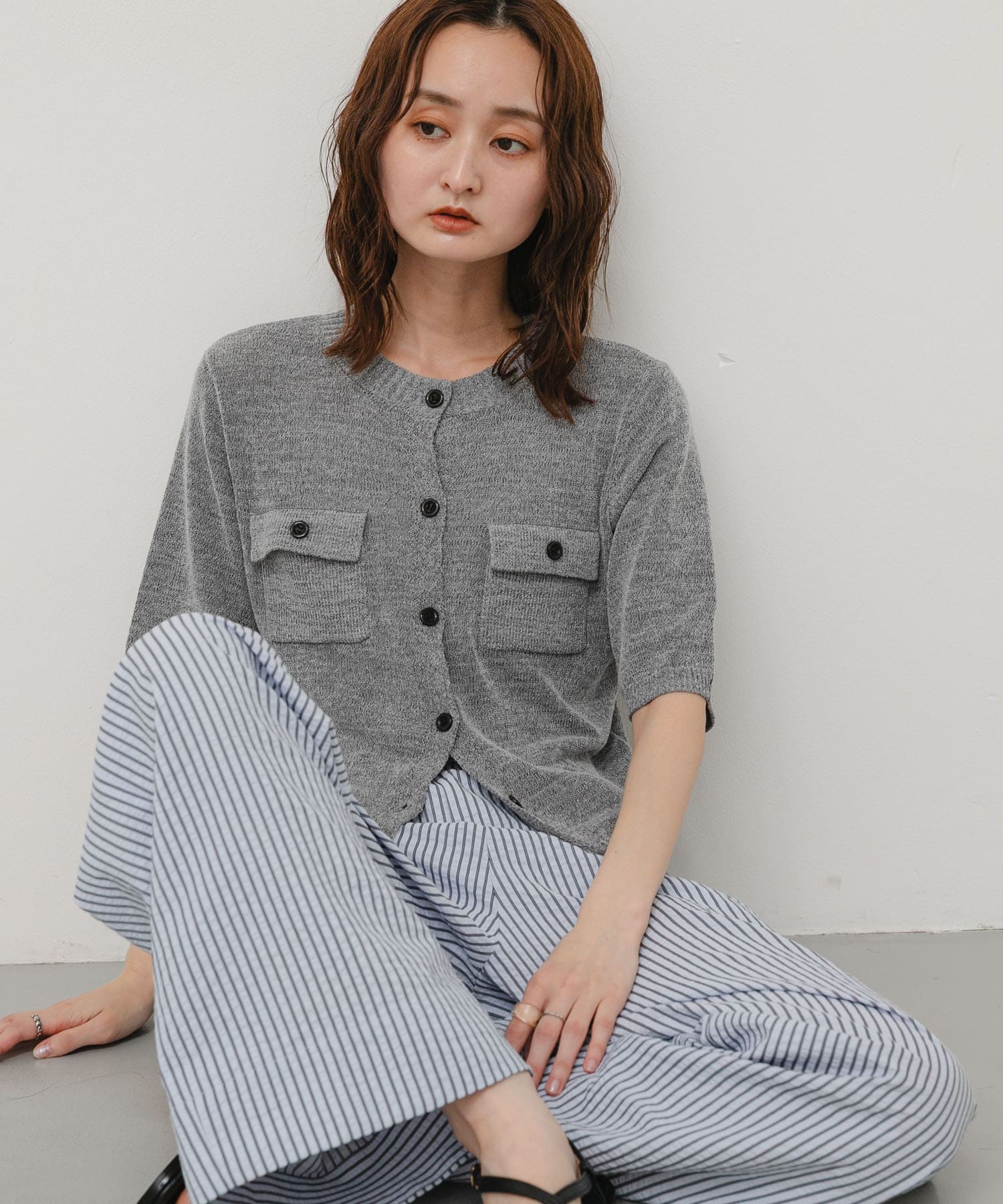 GRAY