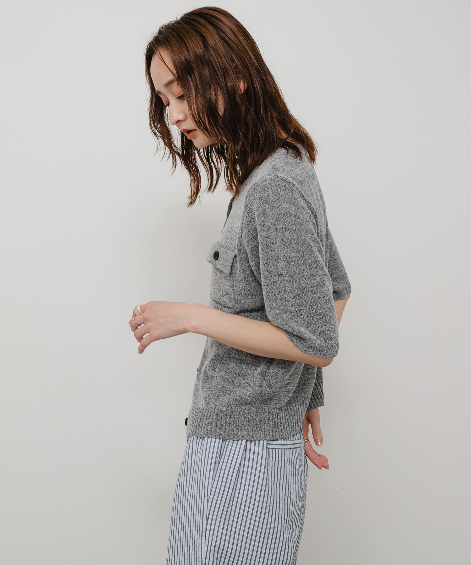 GRAY