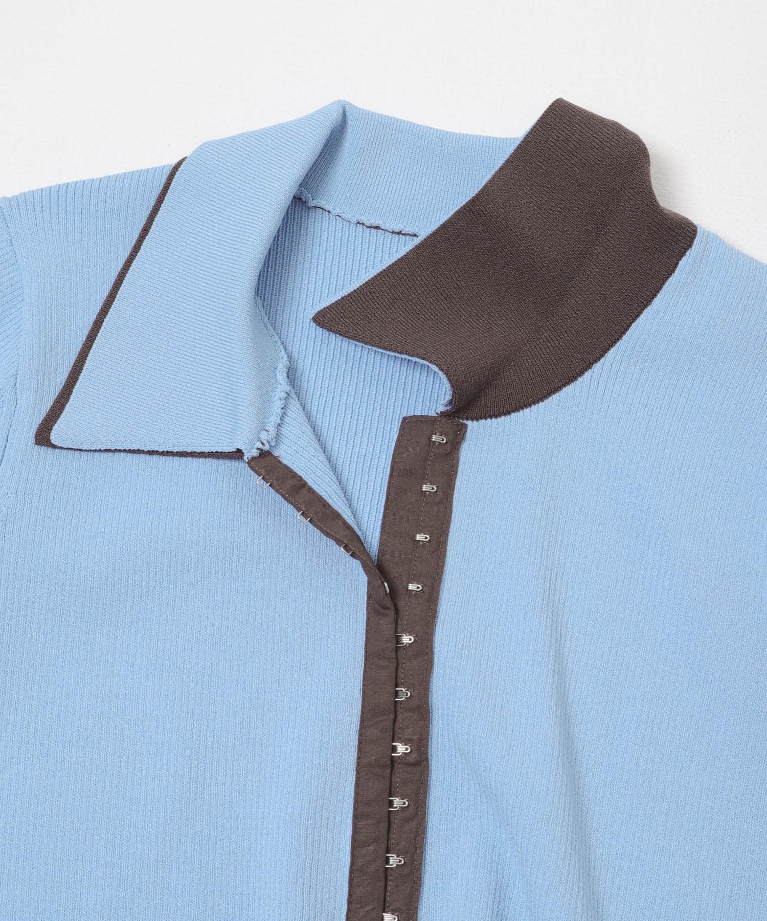 バイカラーエリツキホックニット BLUE One