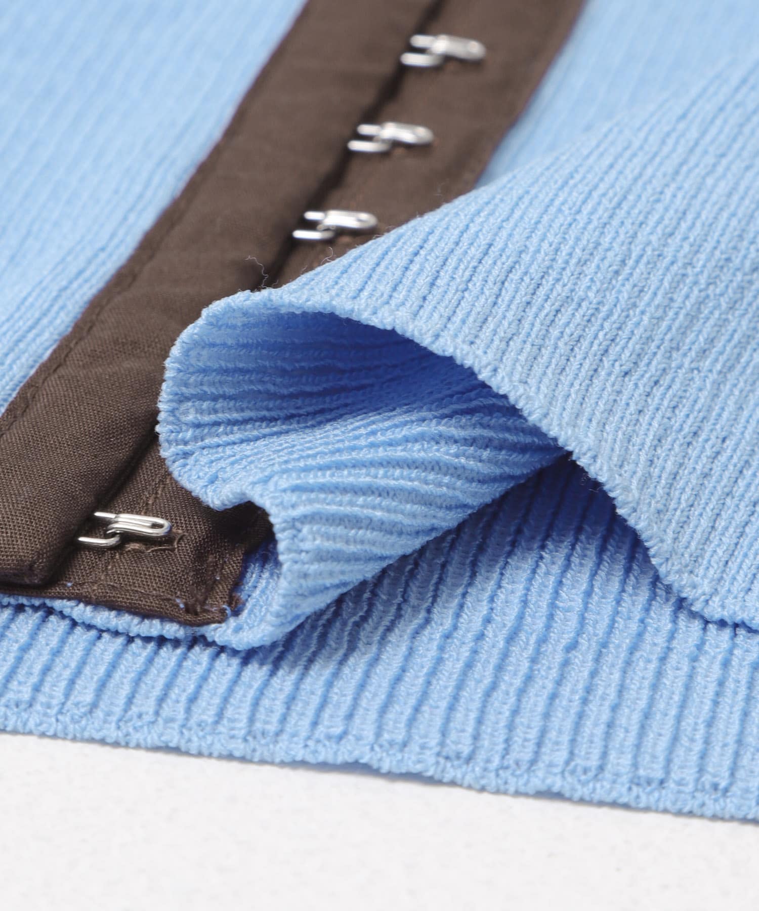 バイカラーエリツキホックニット BLUE One