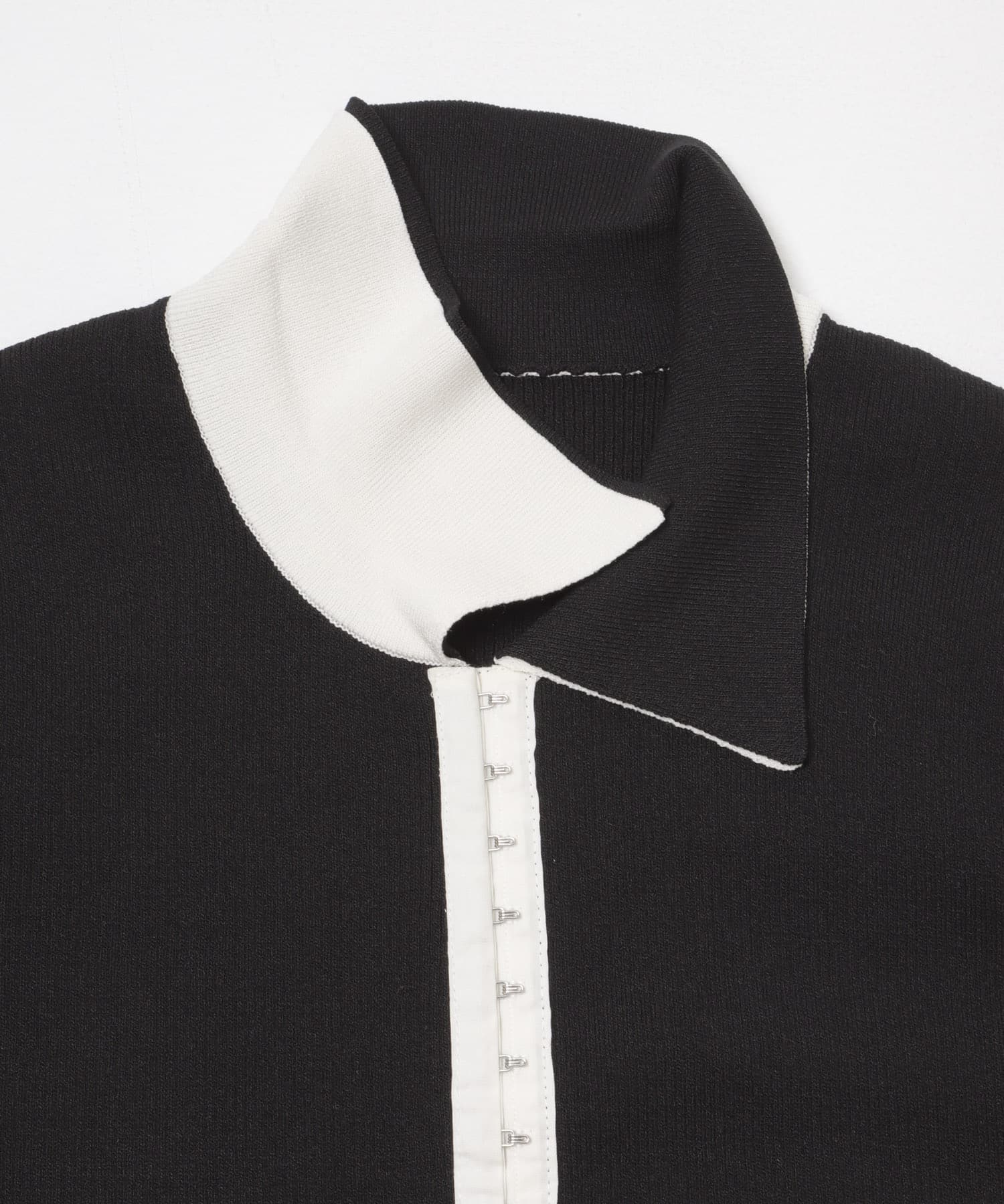 バイカラーエリツキホックニット BLACK One