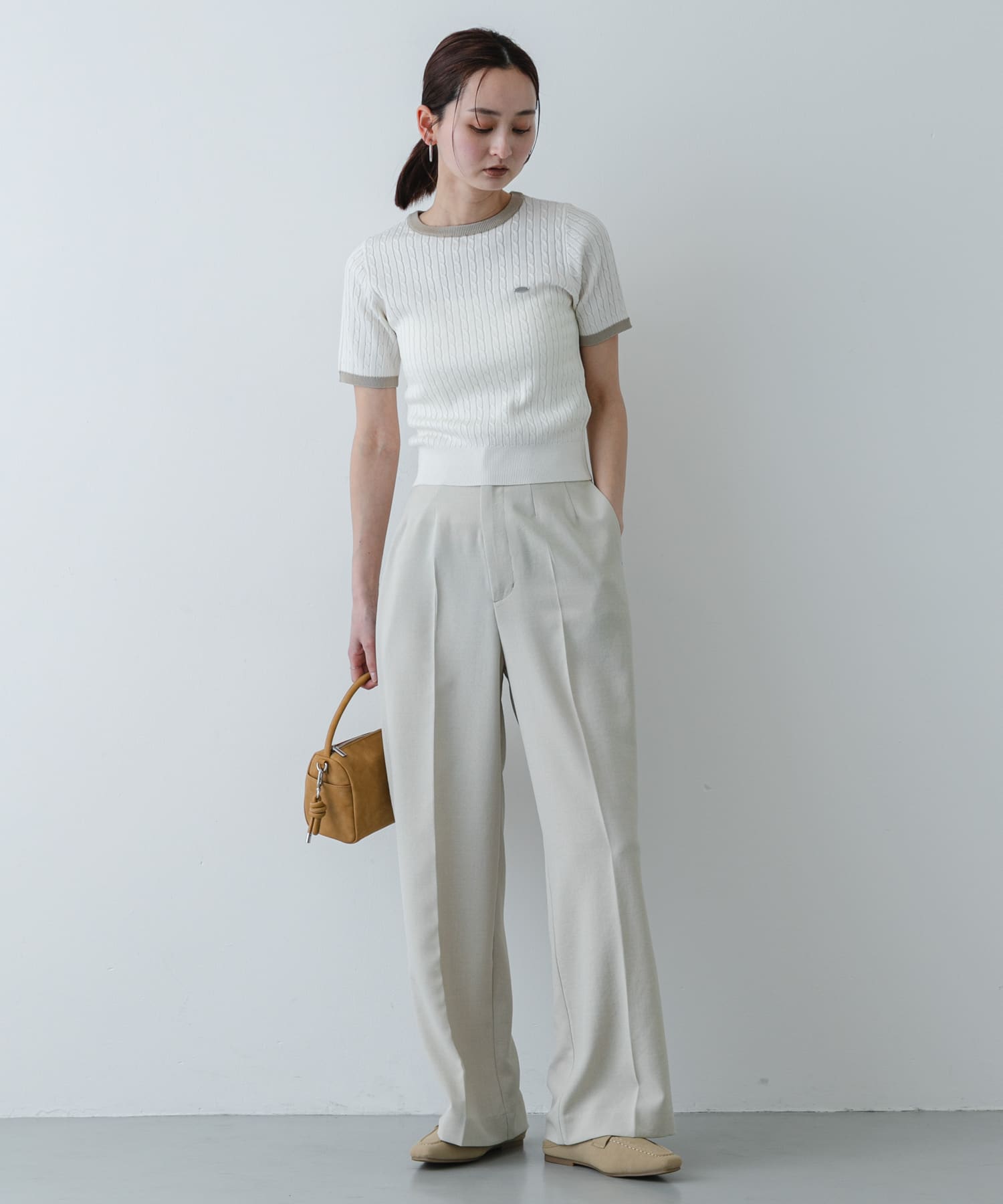 OFF WHITE
