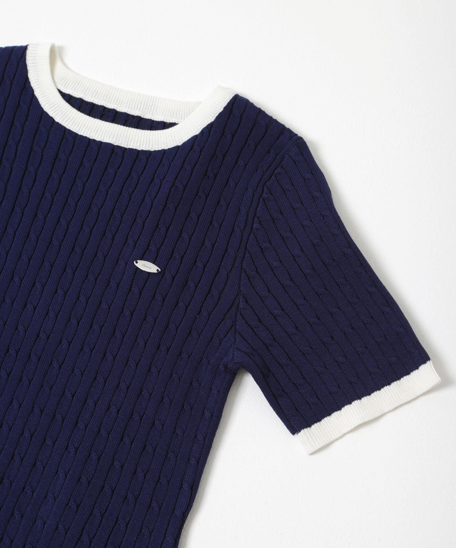 『洗濯可』バイカラーケーブルセーター NAVY One
