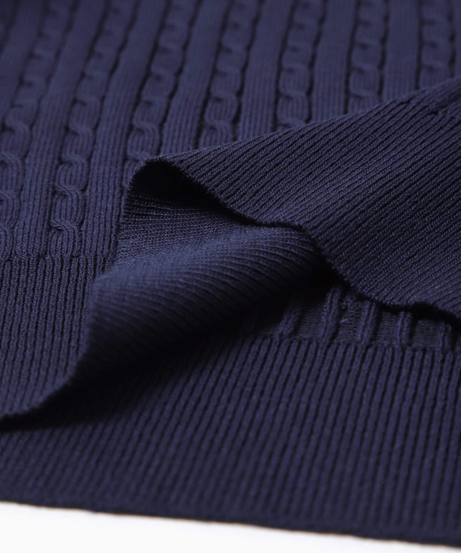 『洗濯可』バイカラーケーブルセーター NAVY One