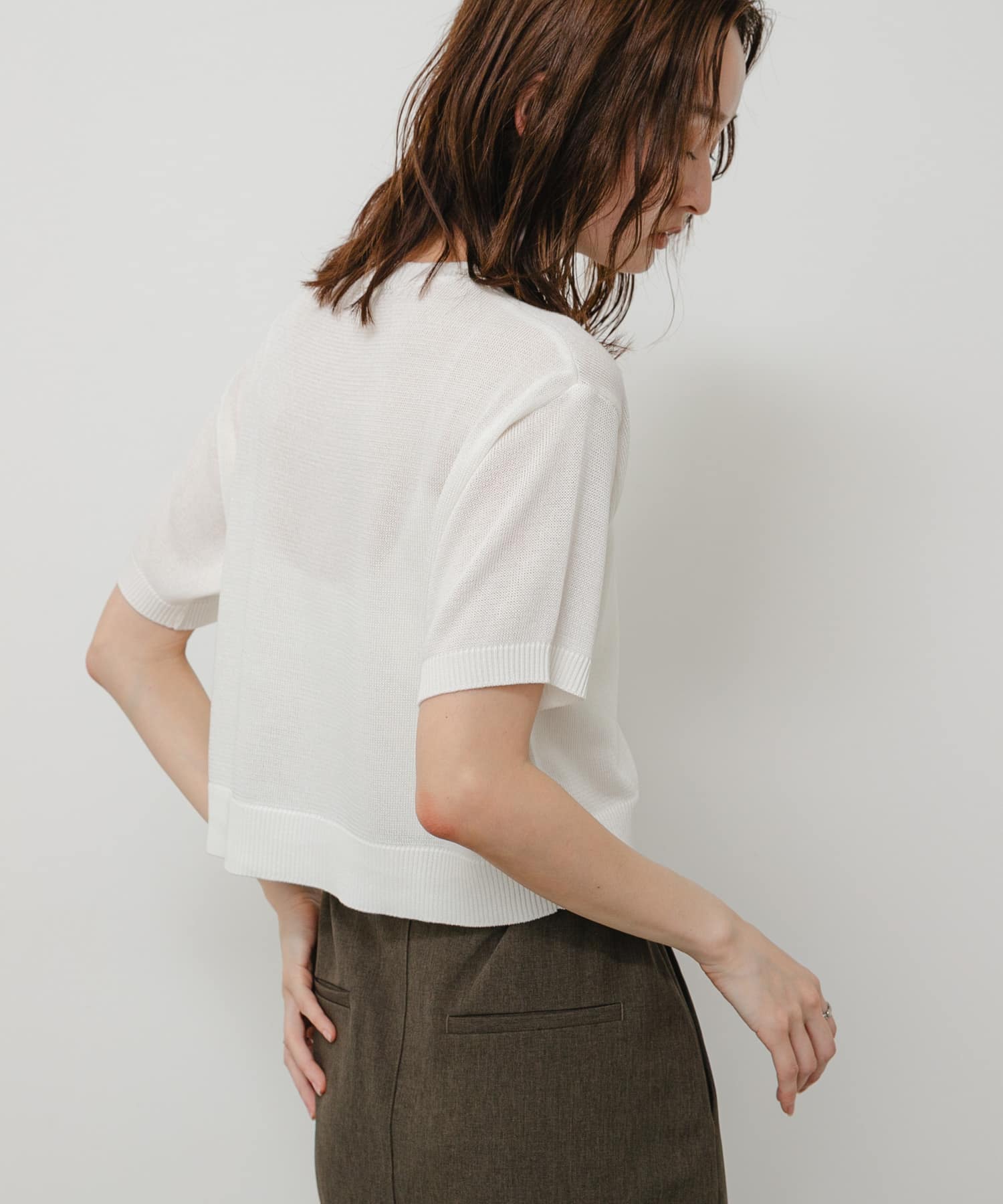 OFF WHITE