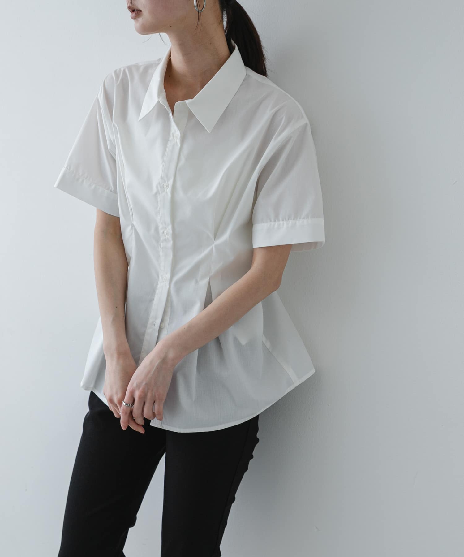 OFF WHITE