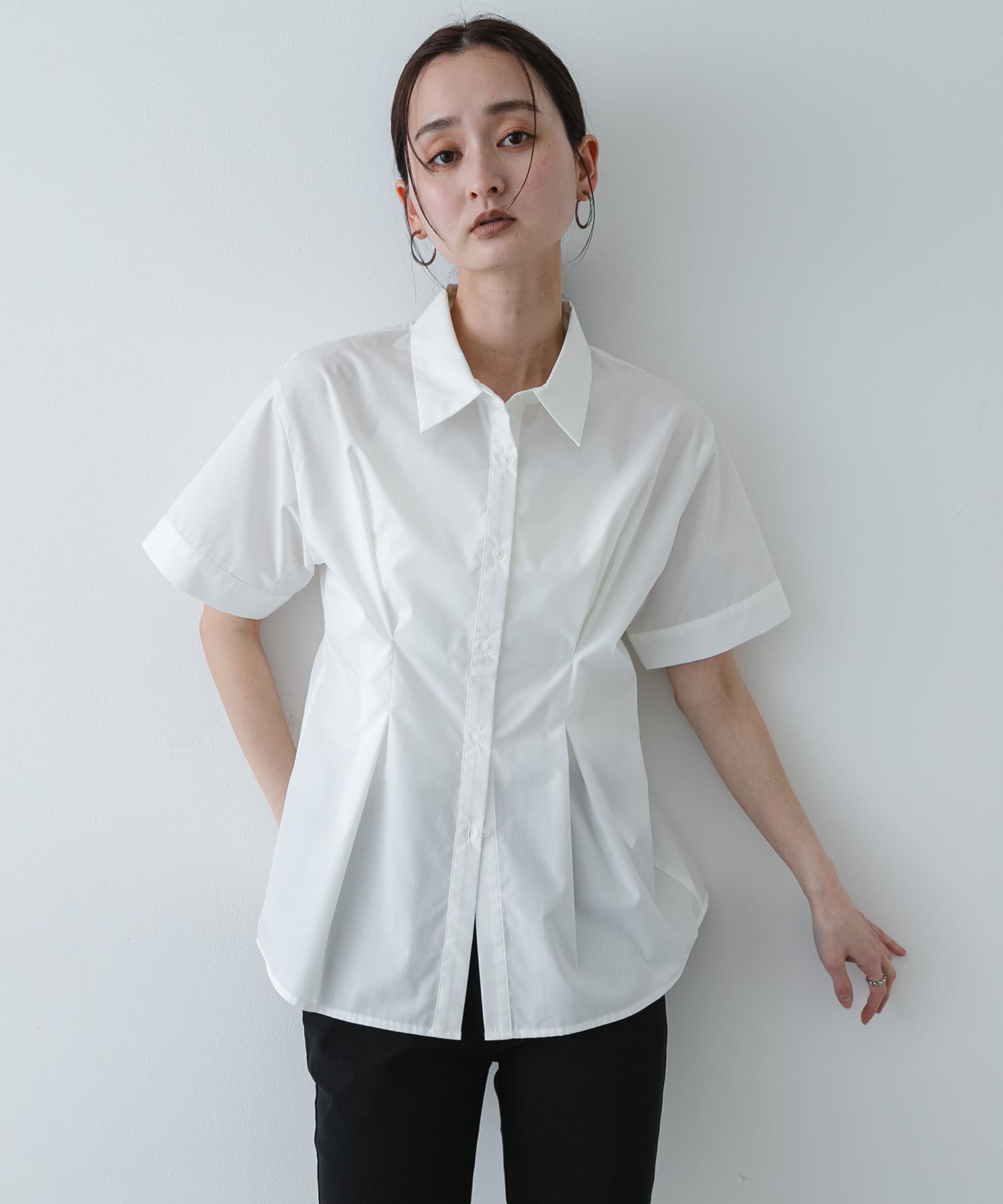 OFF WHITE