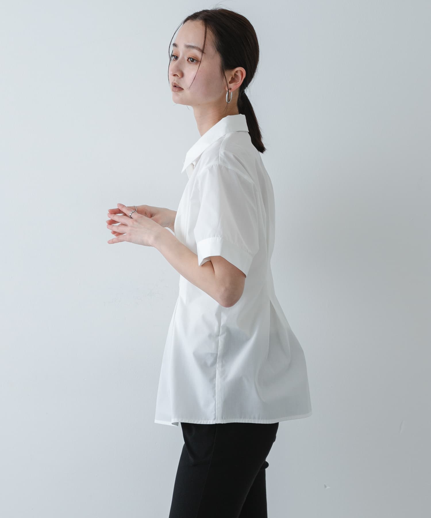 OFF WHITE
