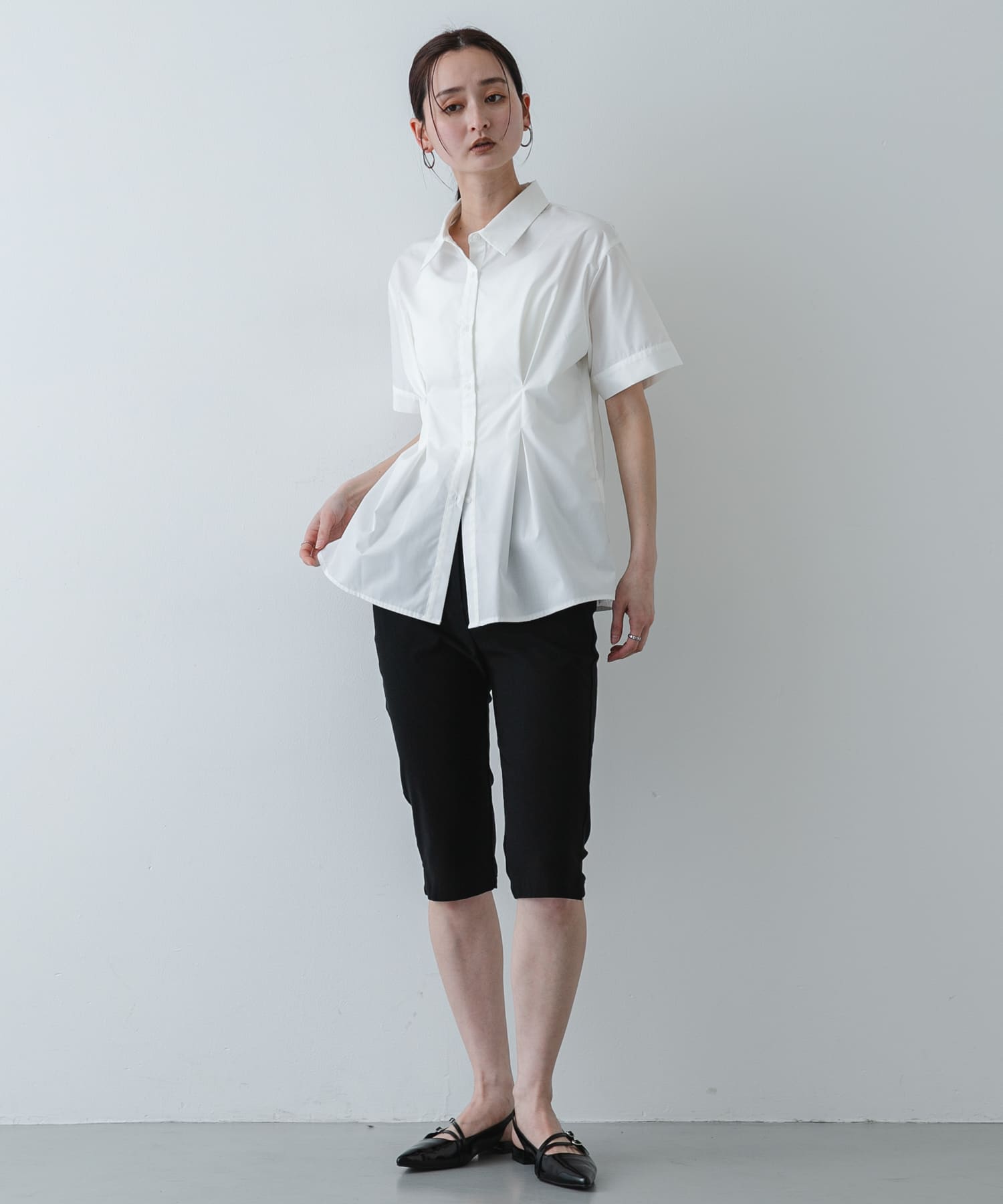 OFF WHITE