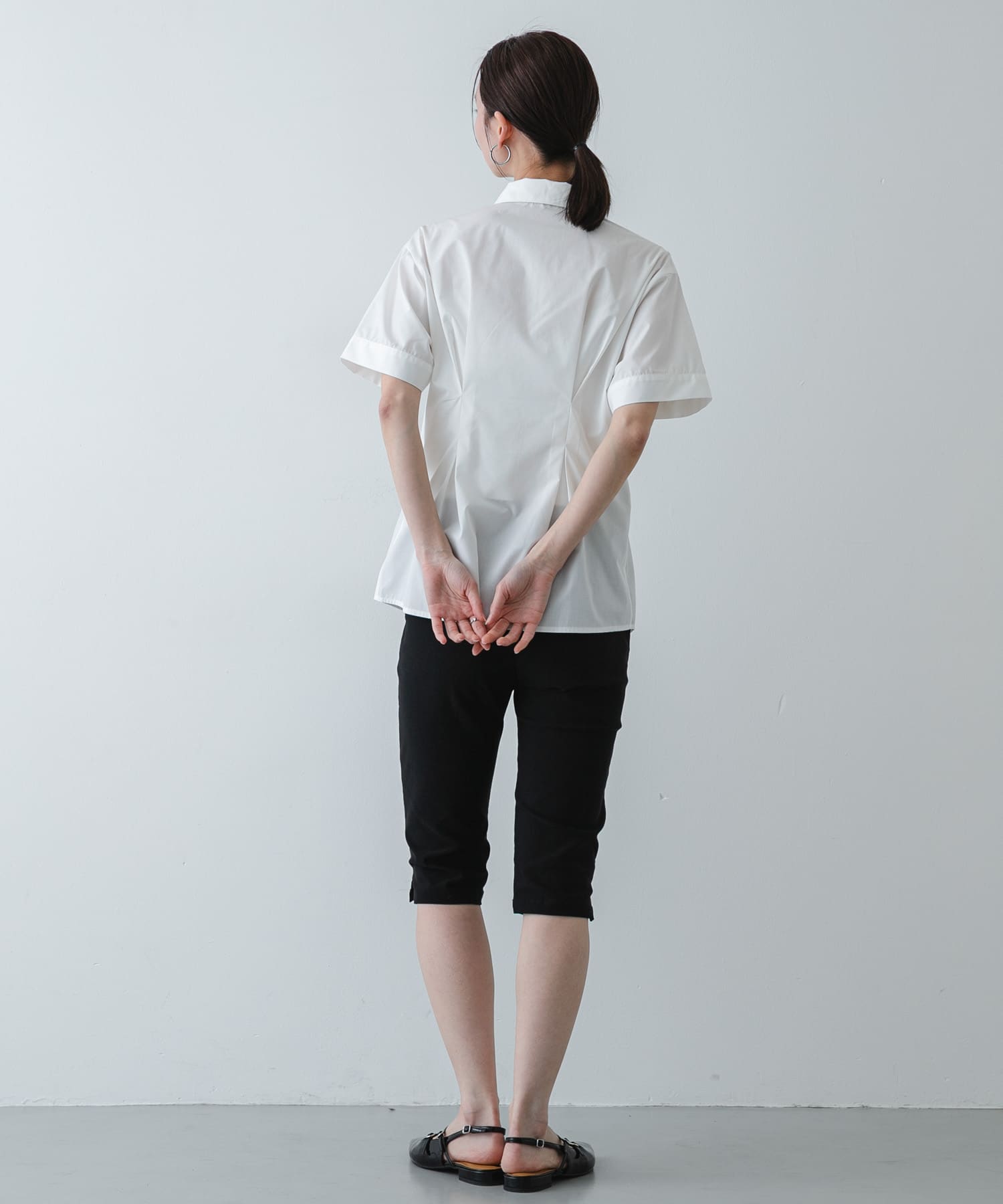 OFF WHITE