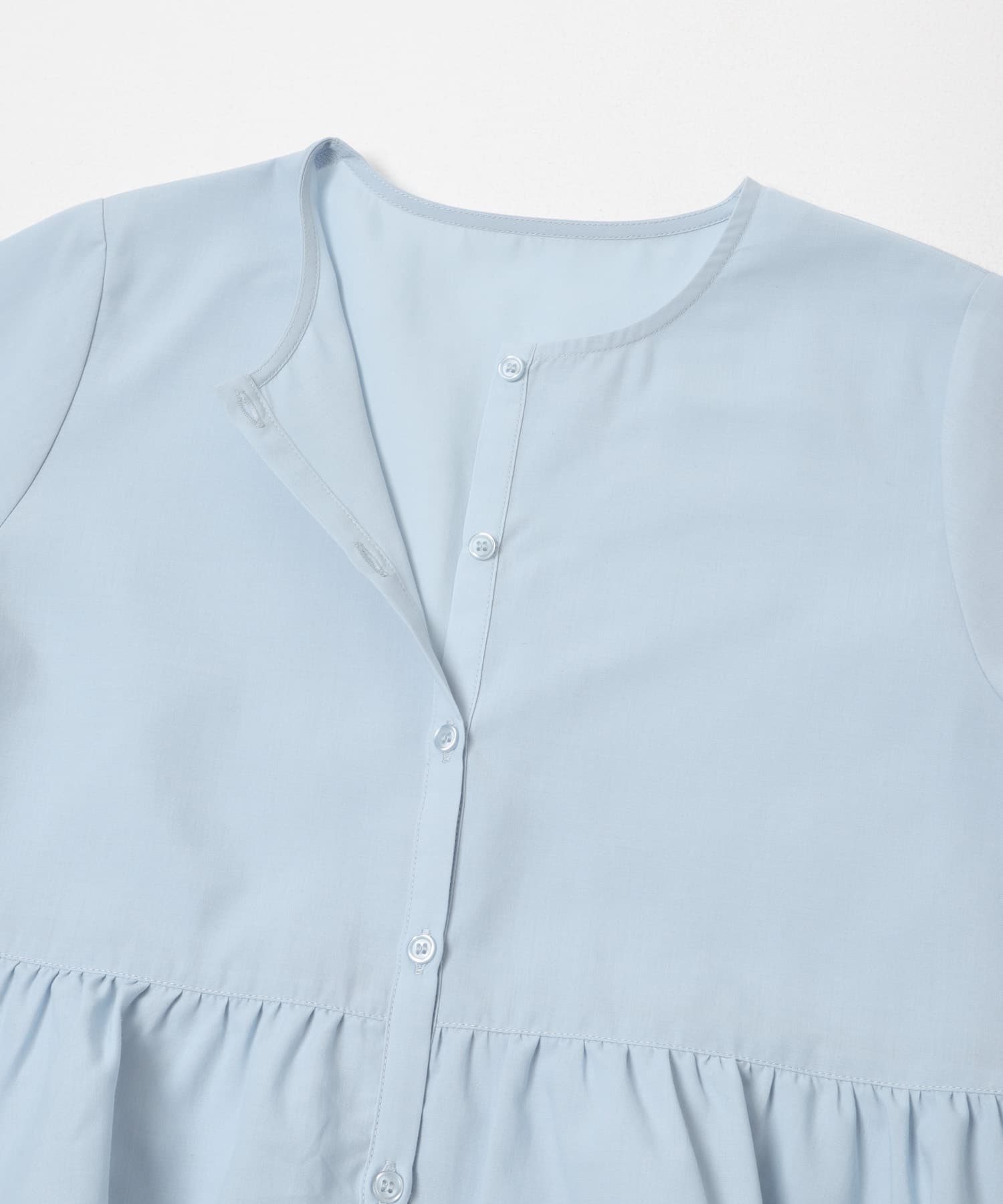 フリルペプラムブラウス L.BLUE One