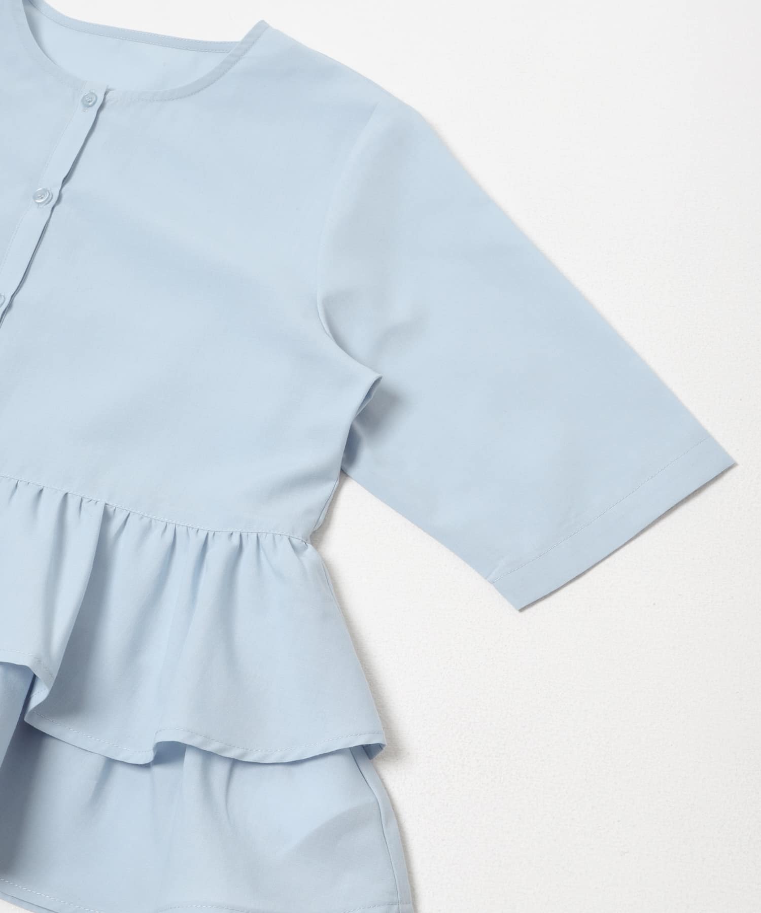 フリルペプラムブラウス L.BLUE One