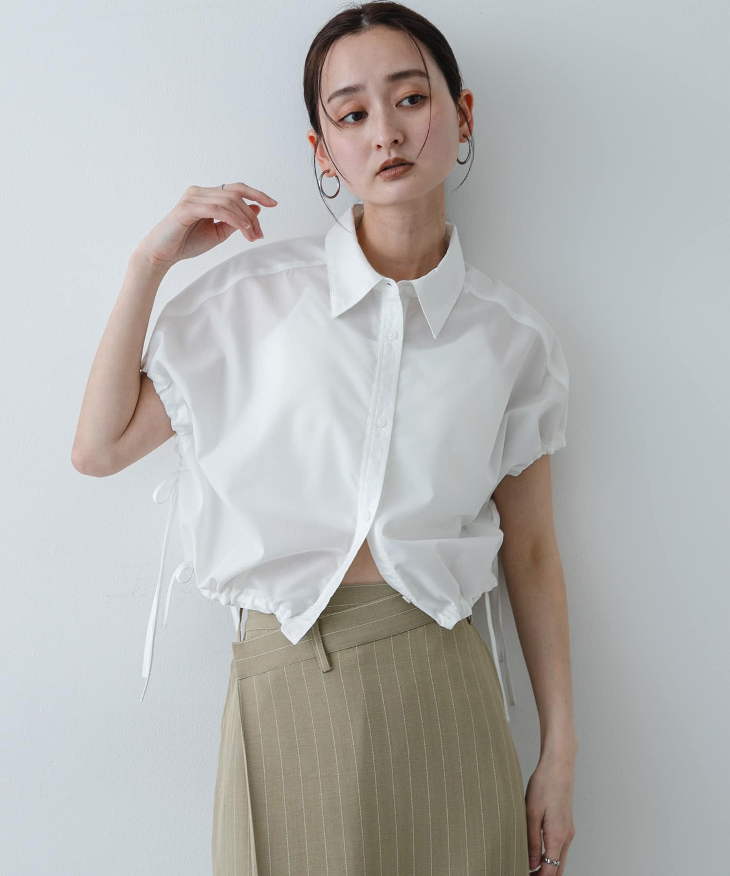OFF WHITE