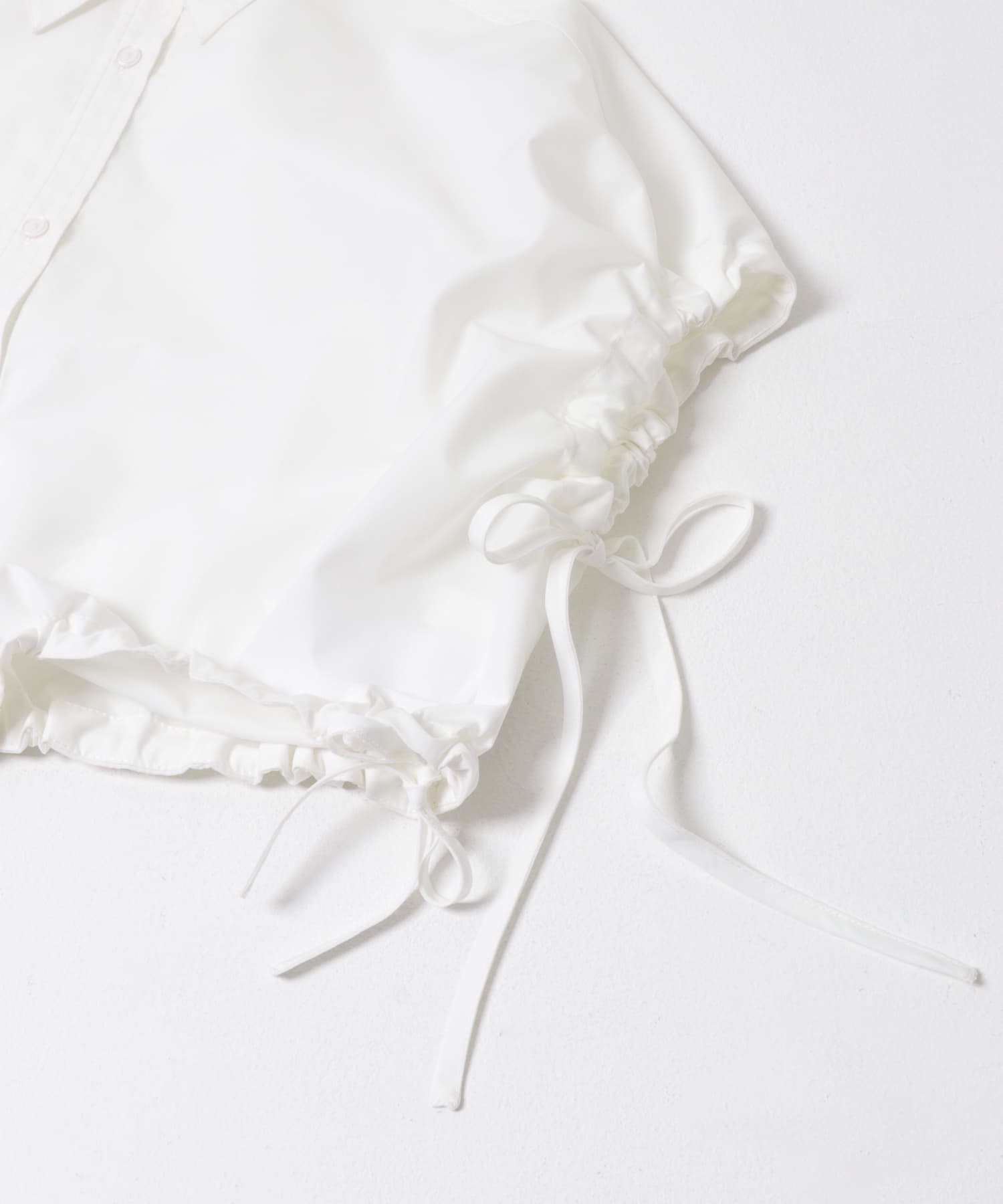 『イージーケア』クロップドギャザーシャツ OFF WHITE One