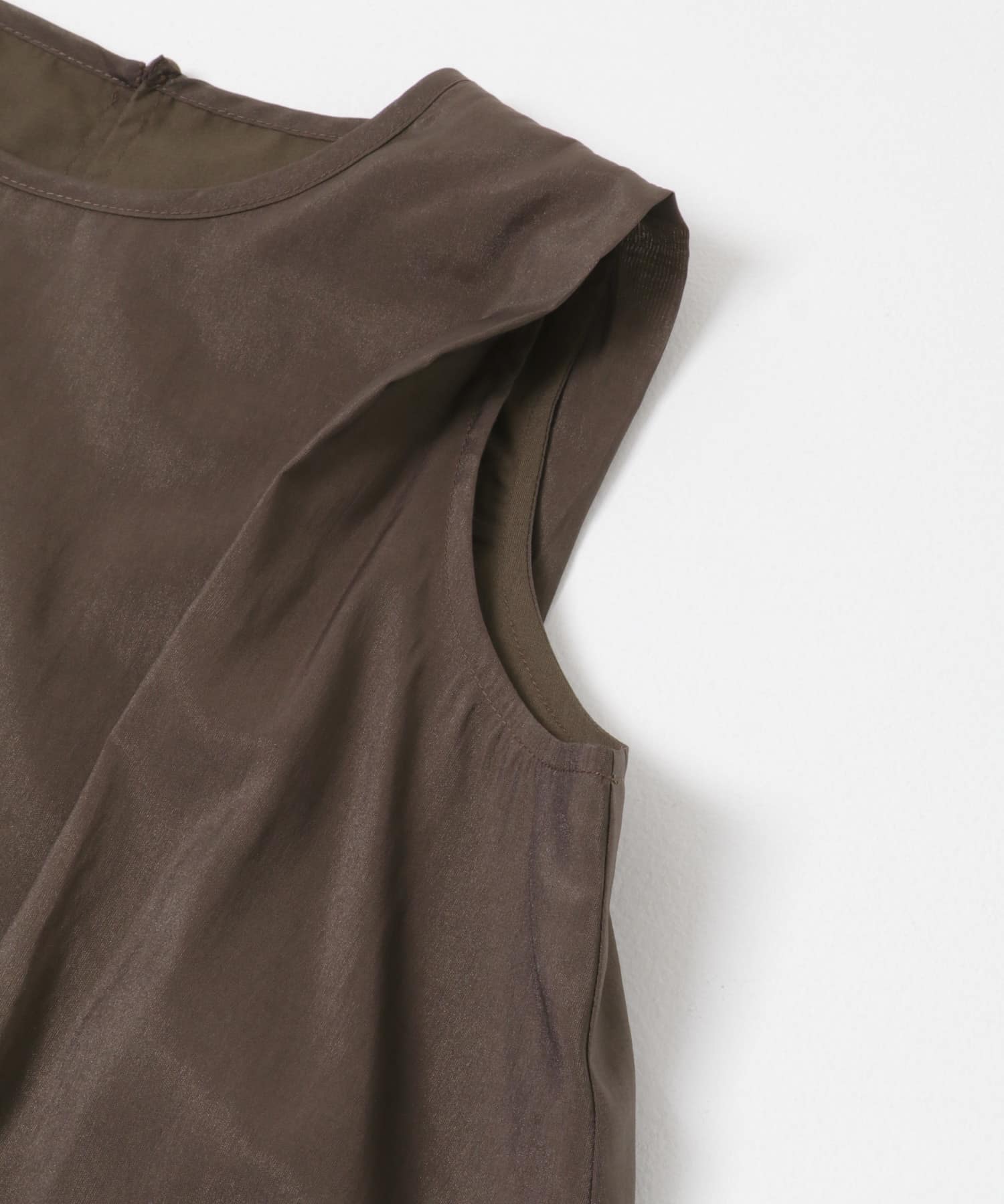 ショルダータックバルーンブラウス BROWN One