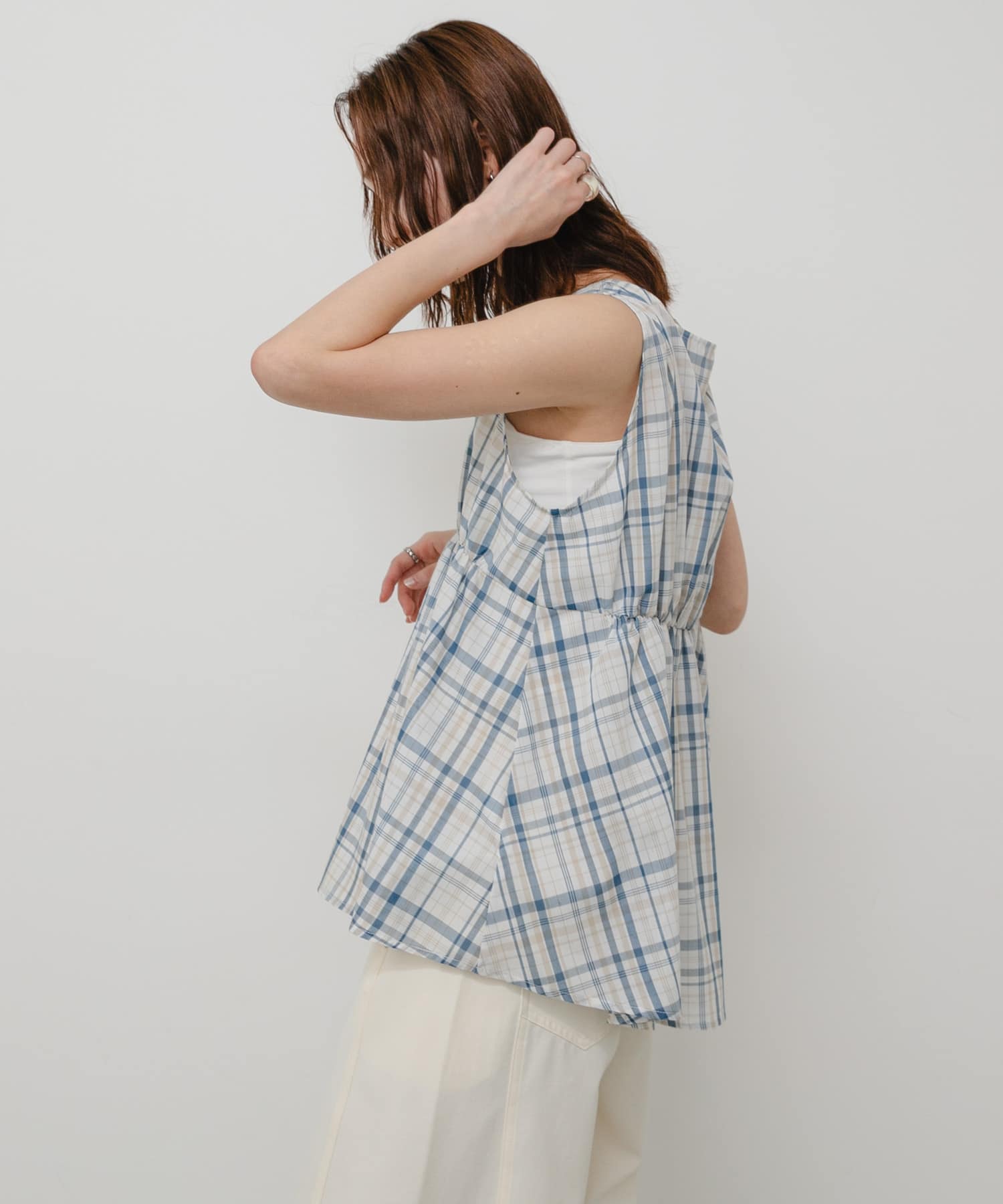 身長：169cm サイズ：one