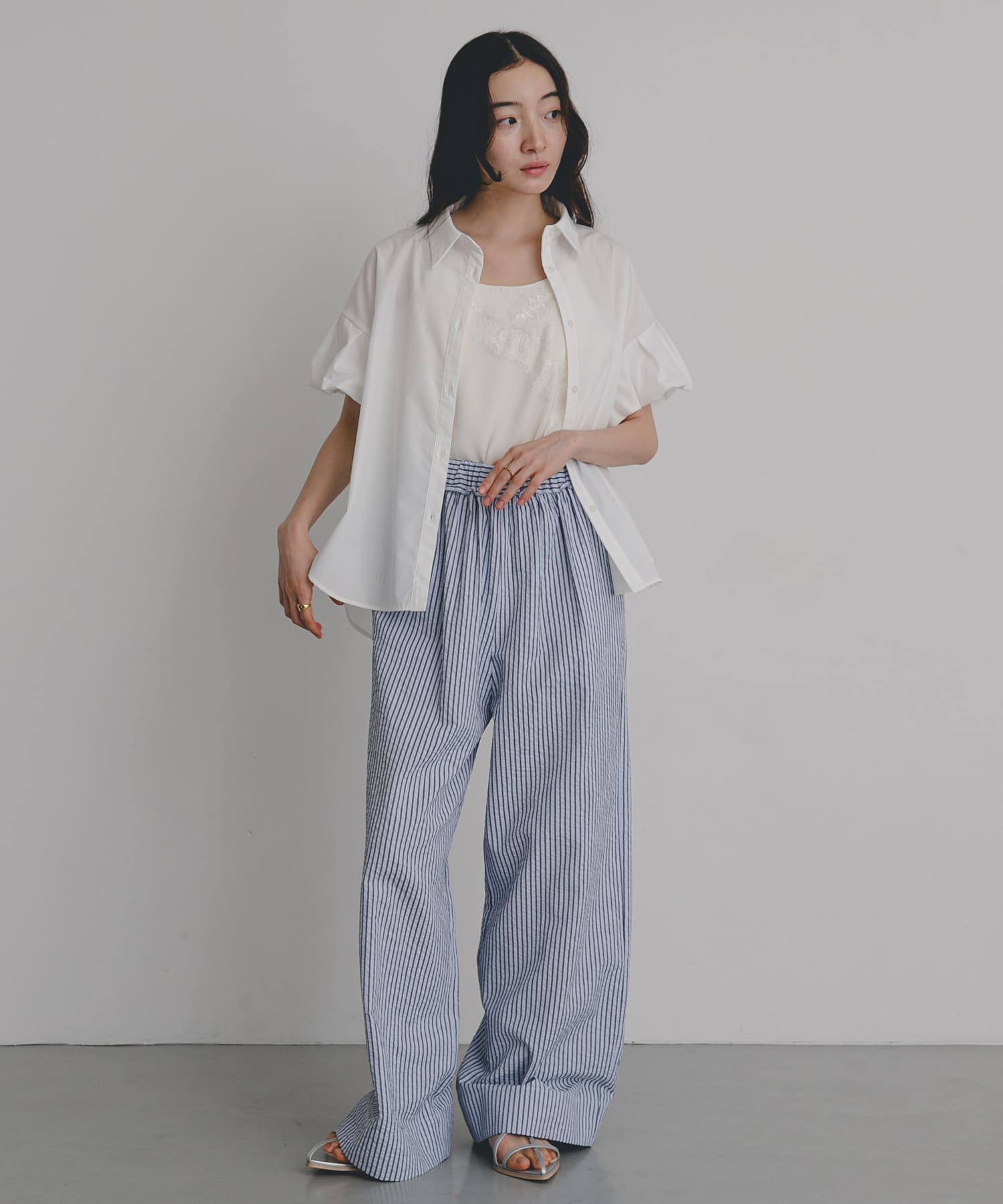 OFF WHITE