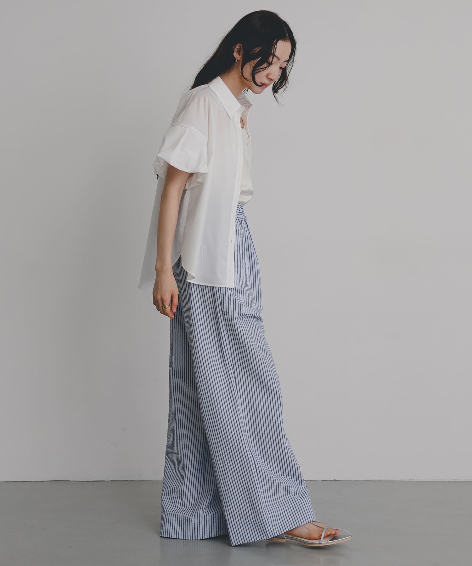 OFF WHITE