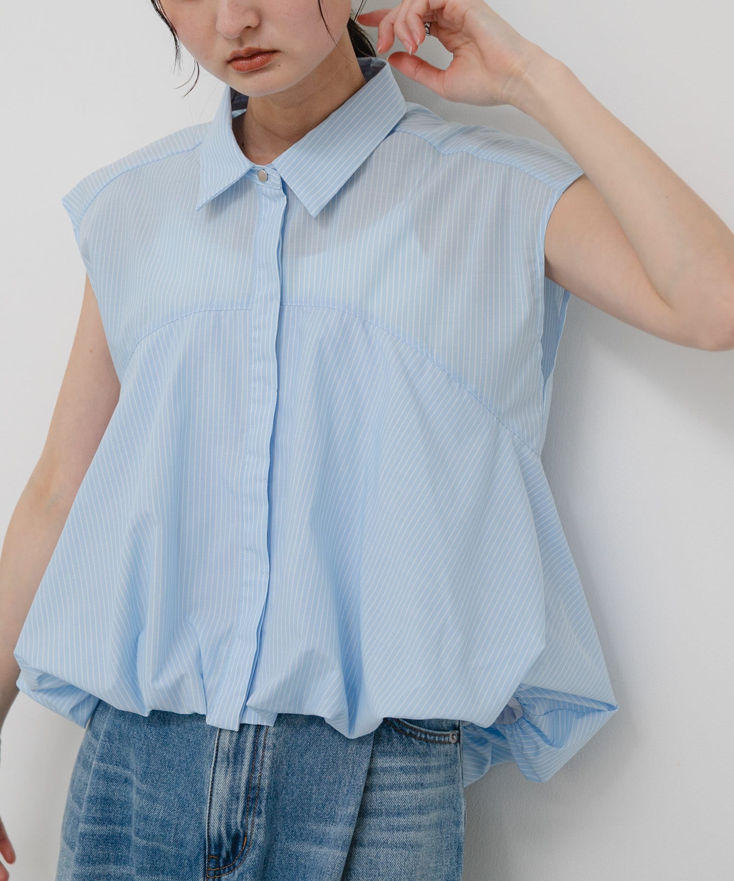 BLU×WHT