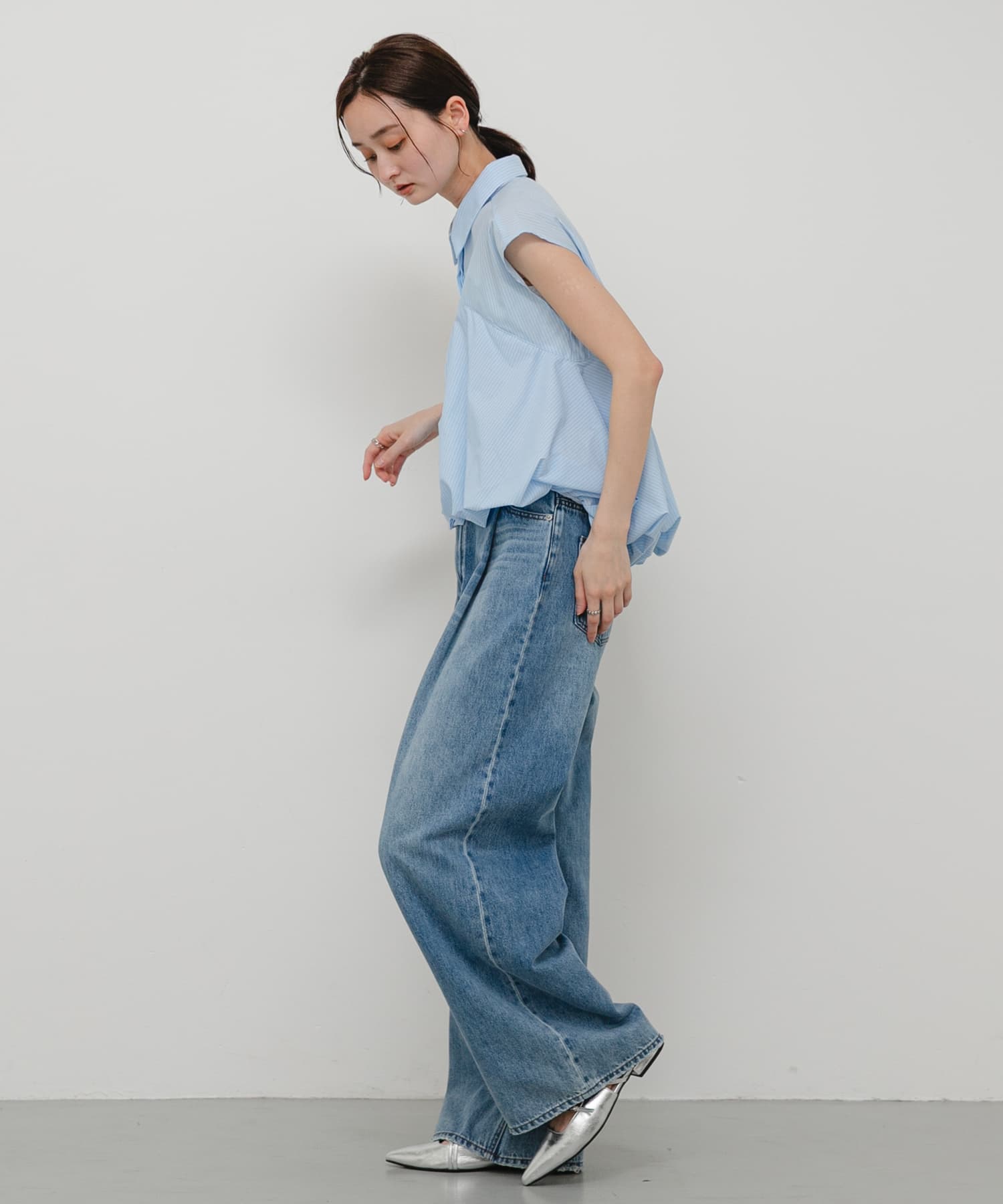 BLU×WHT