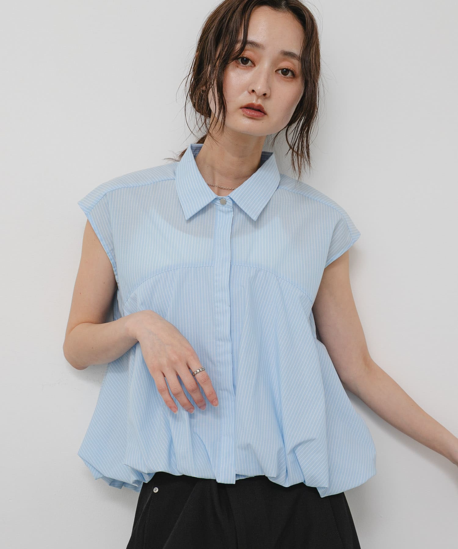 BLU×WHT