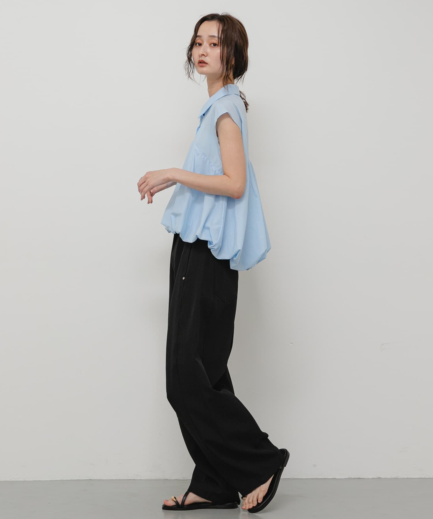 BLU×WHT