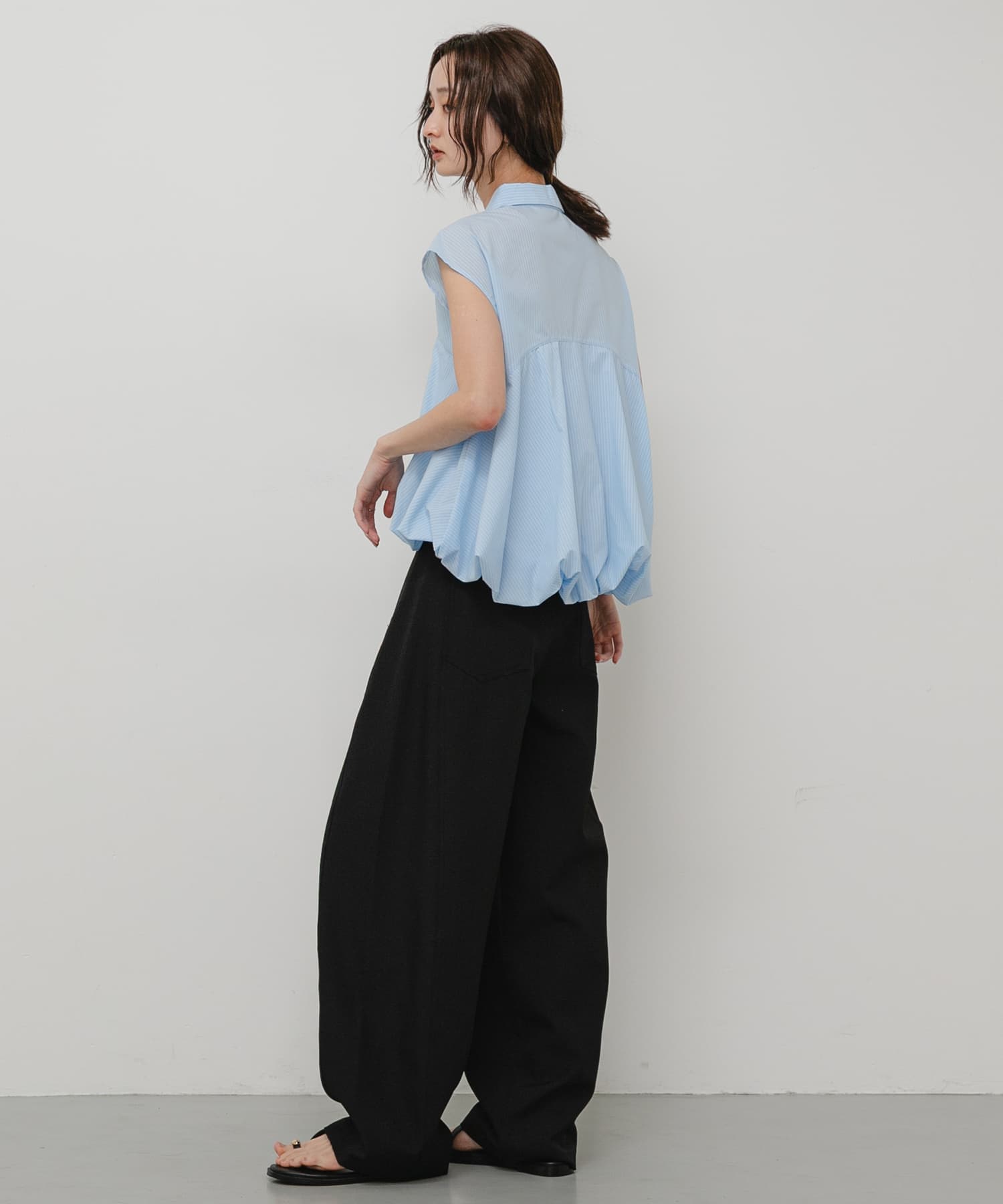 BLU×WHT