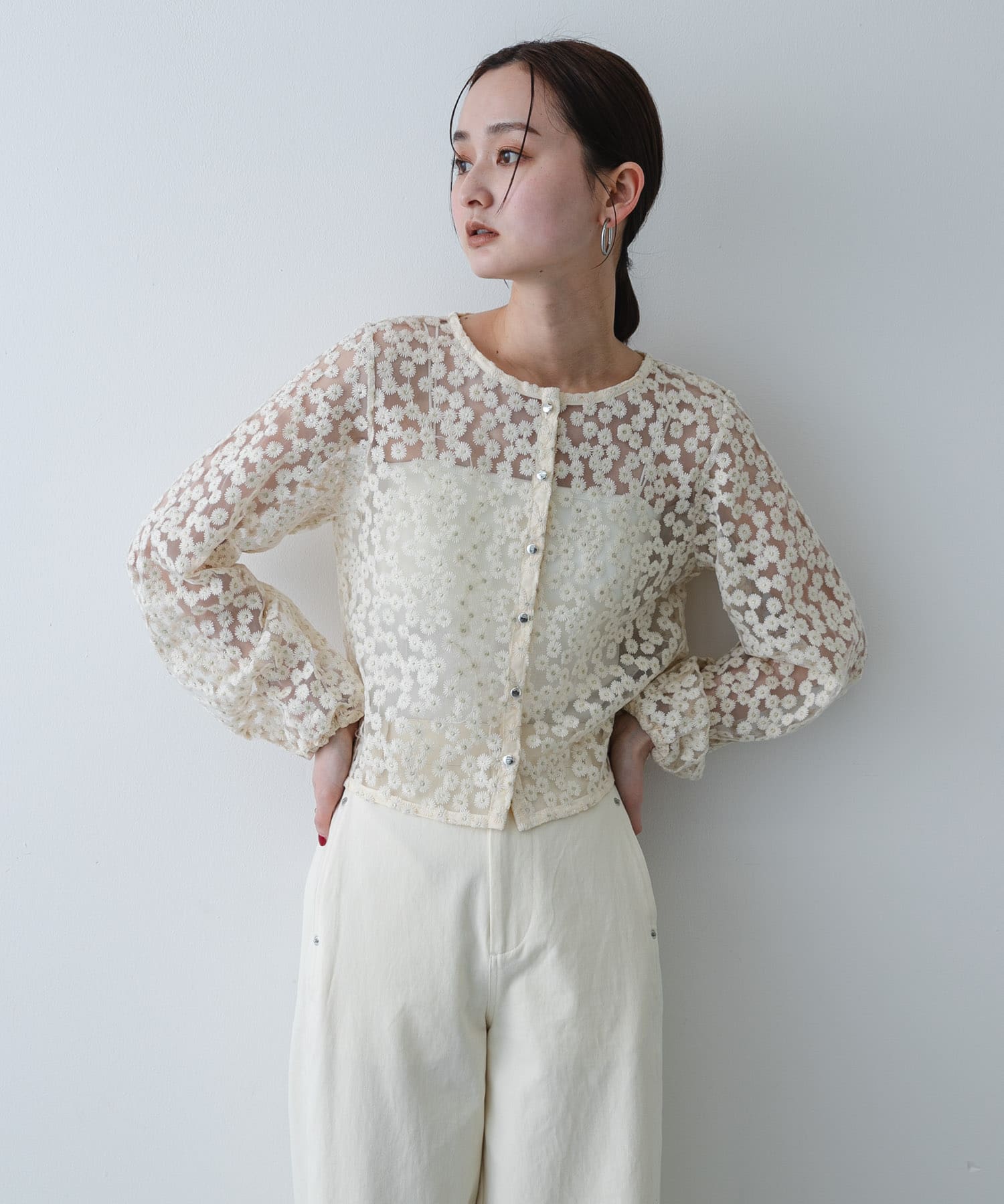 Y.BEIGE