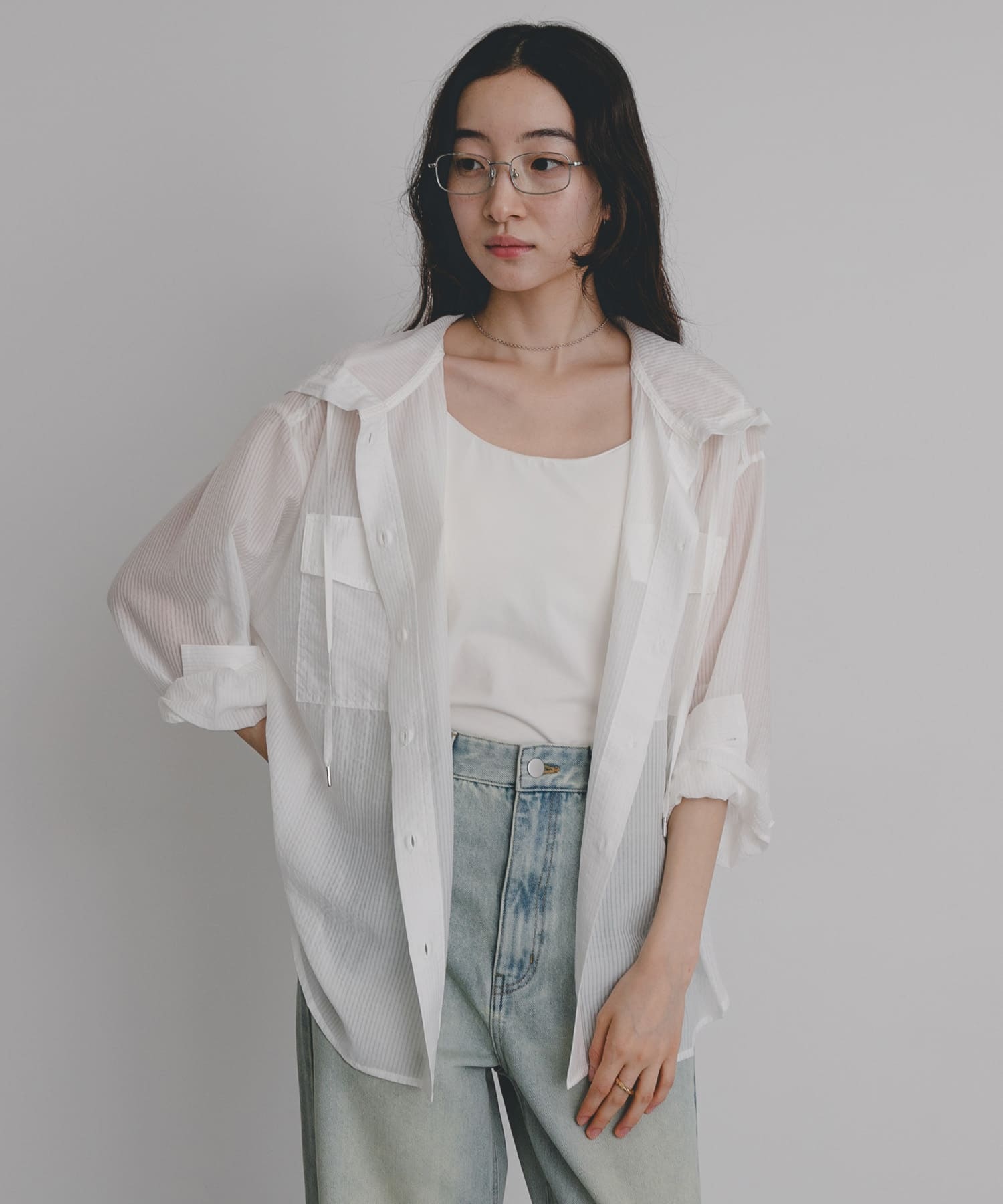 OFF WHITE