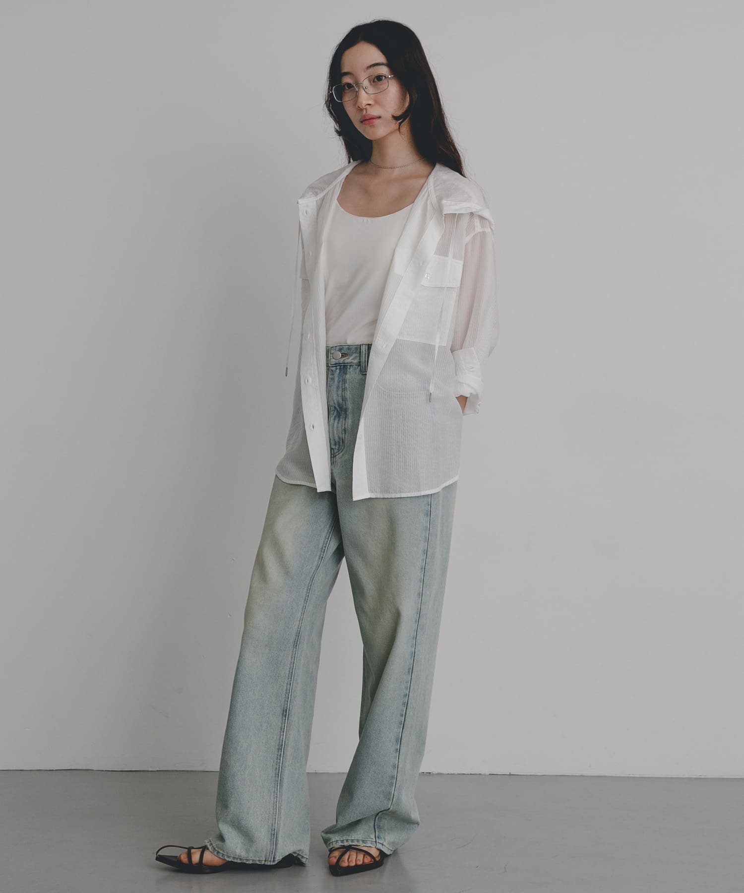 OFF WHITE