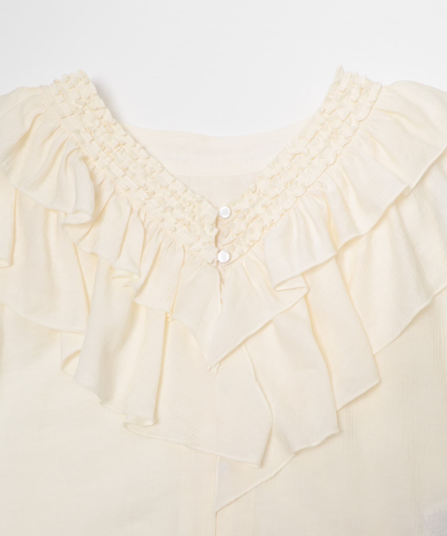 ヨウリュウフリルブラウス IVORY One