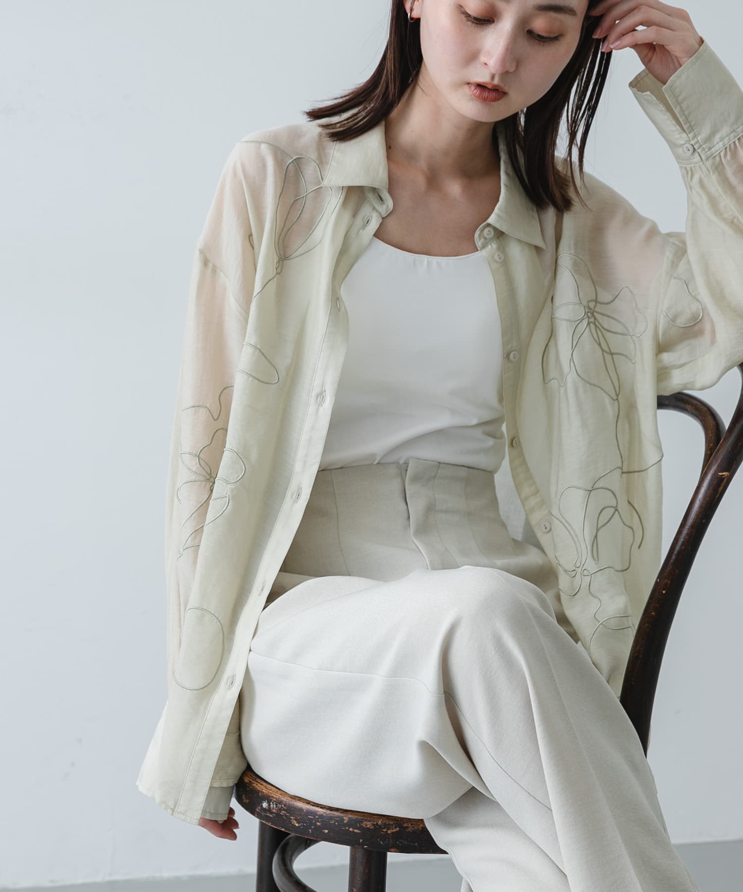 シシュウシアーシャツ