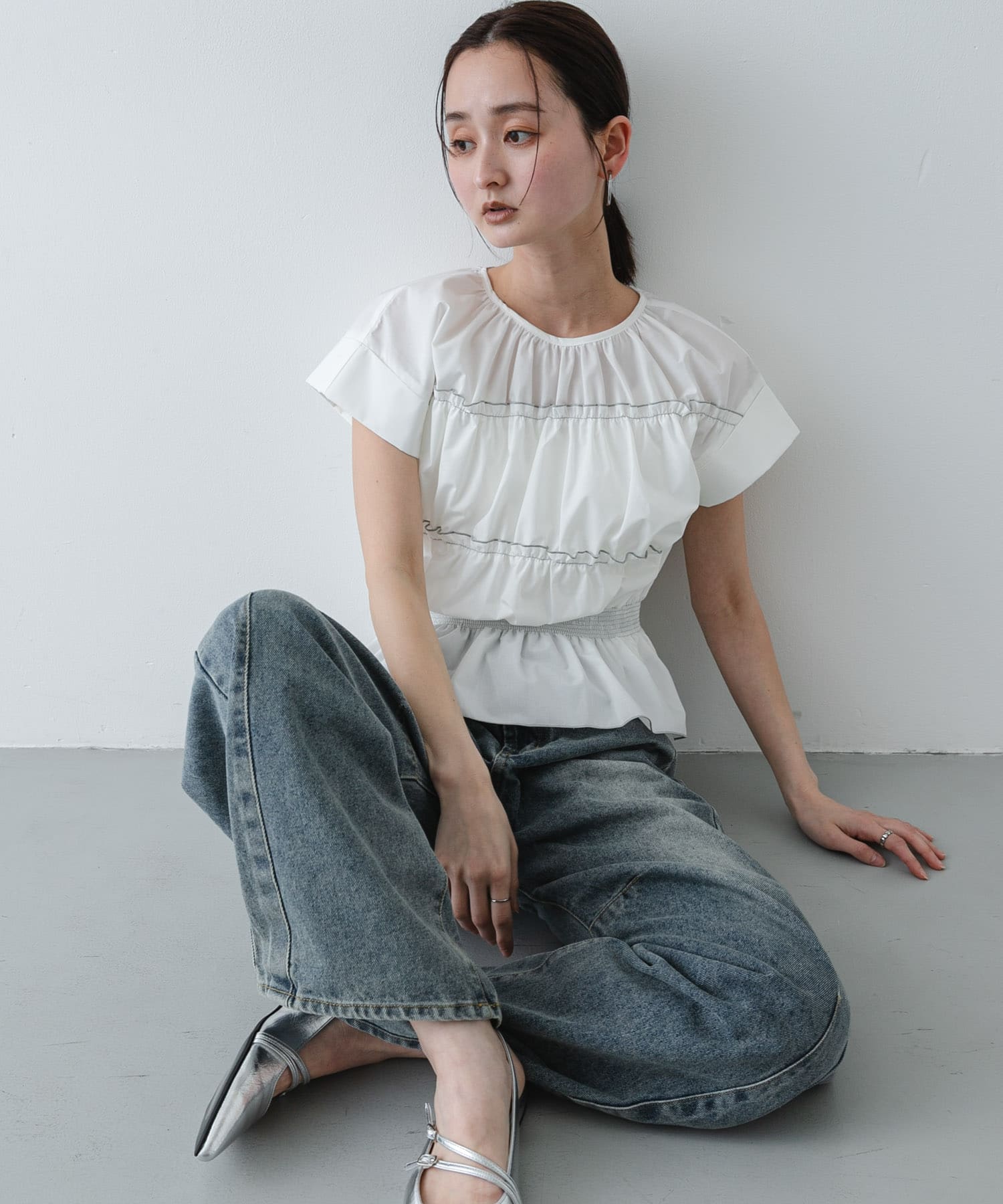 OFF WHITE