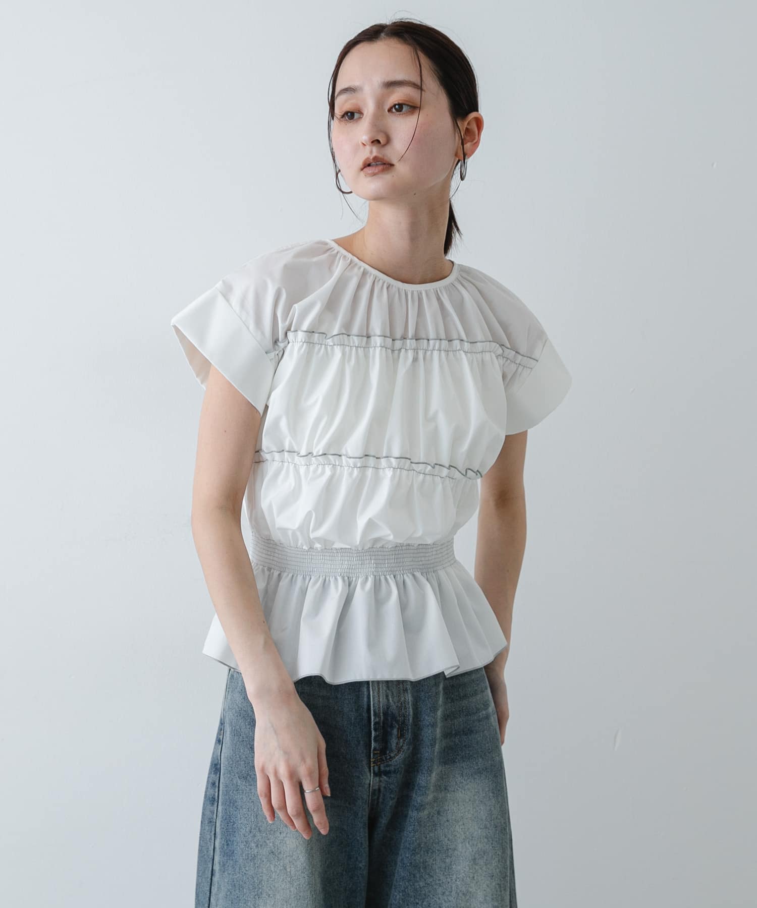OFF WHITE