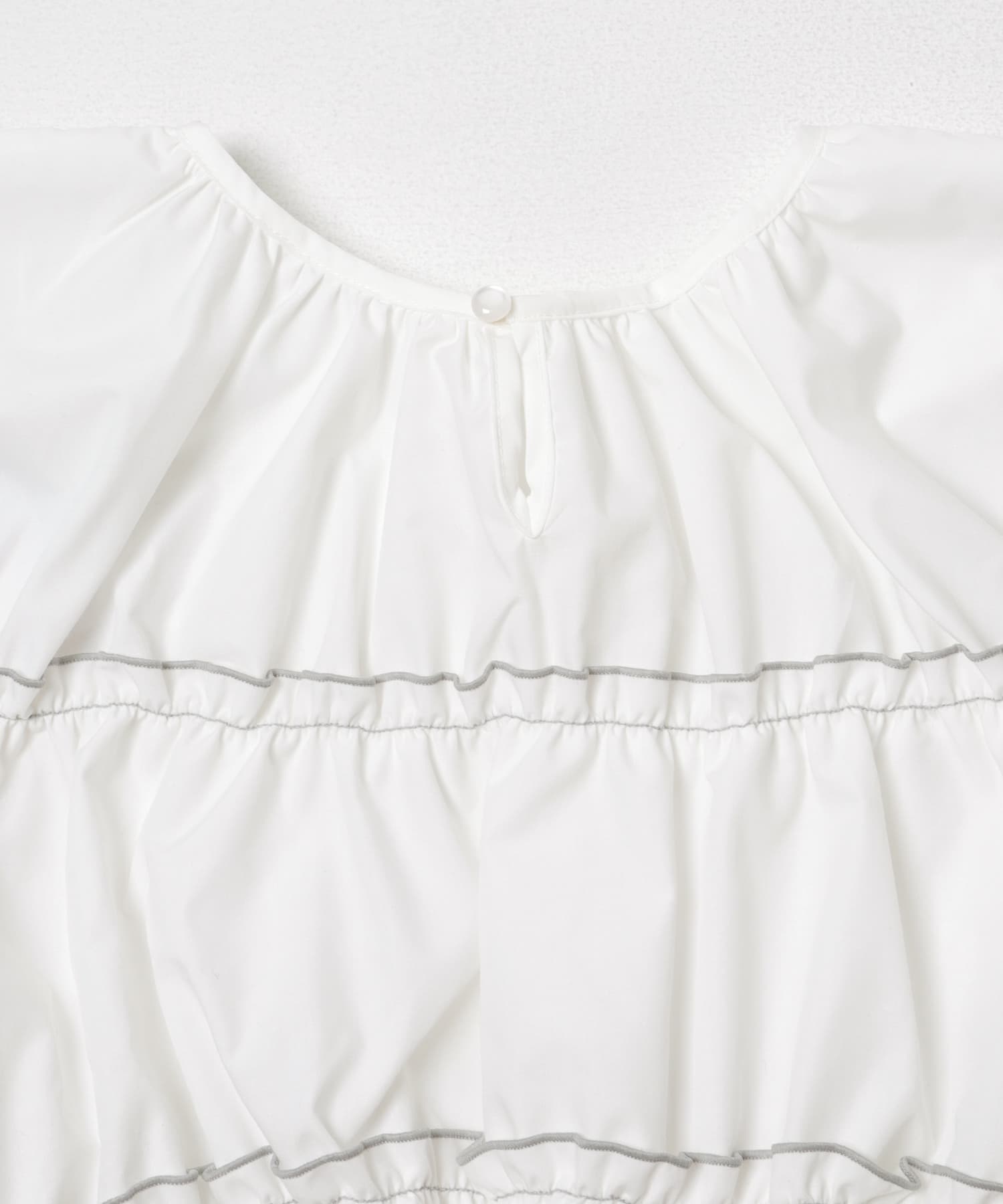 OFF WHITE