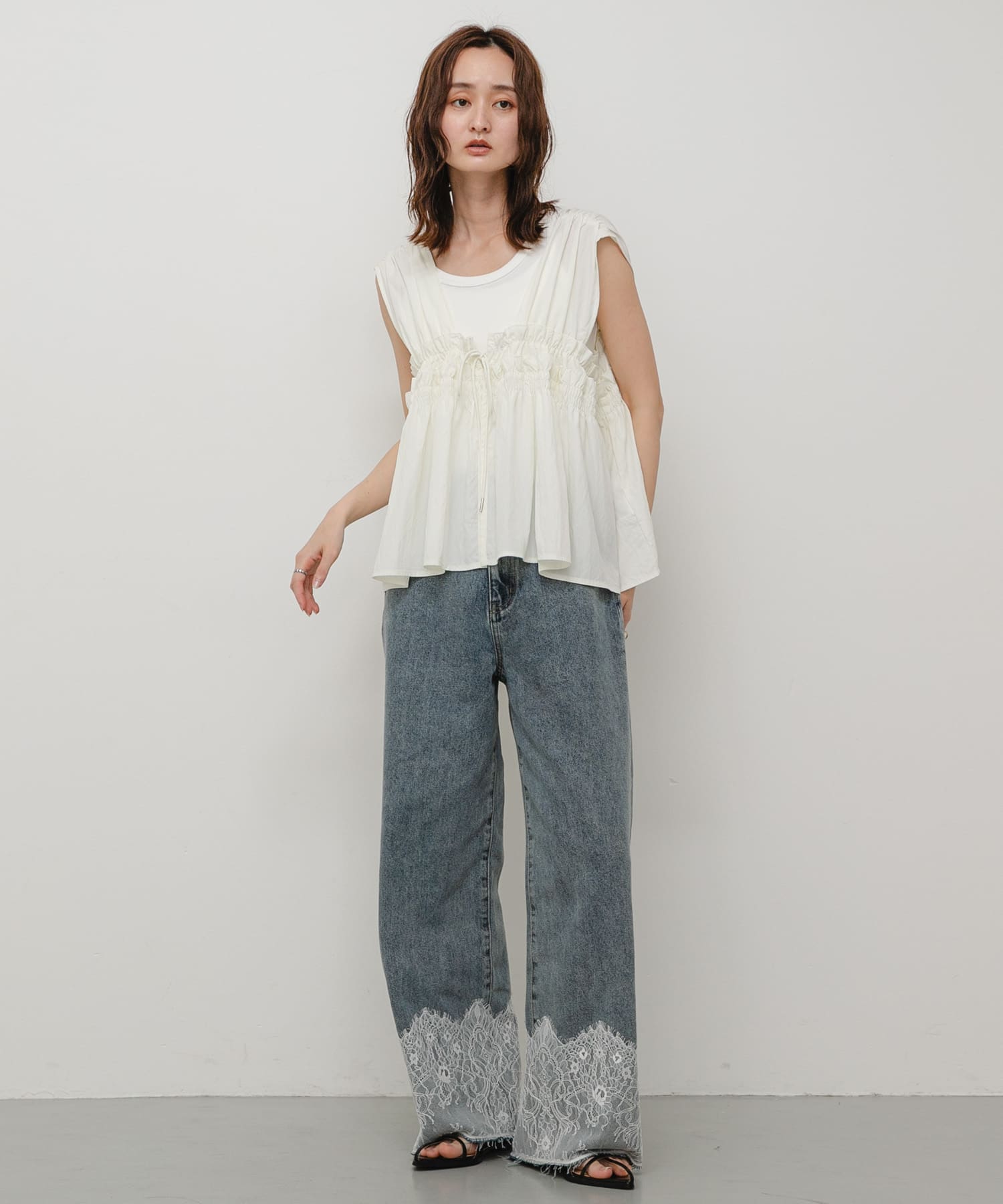 OFF WHITE