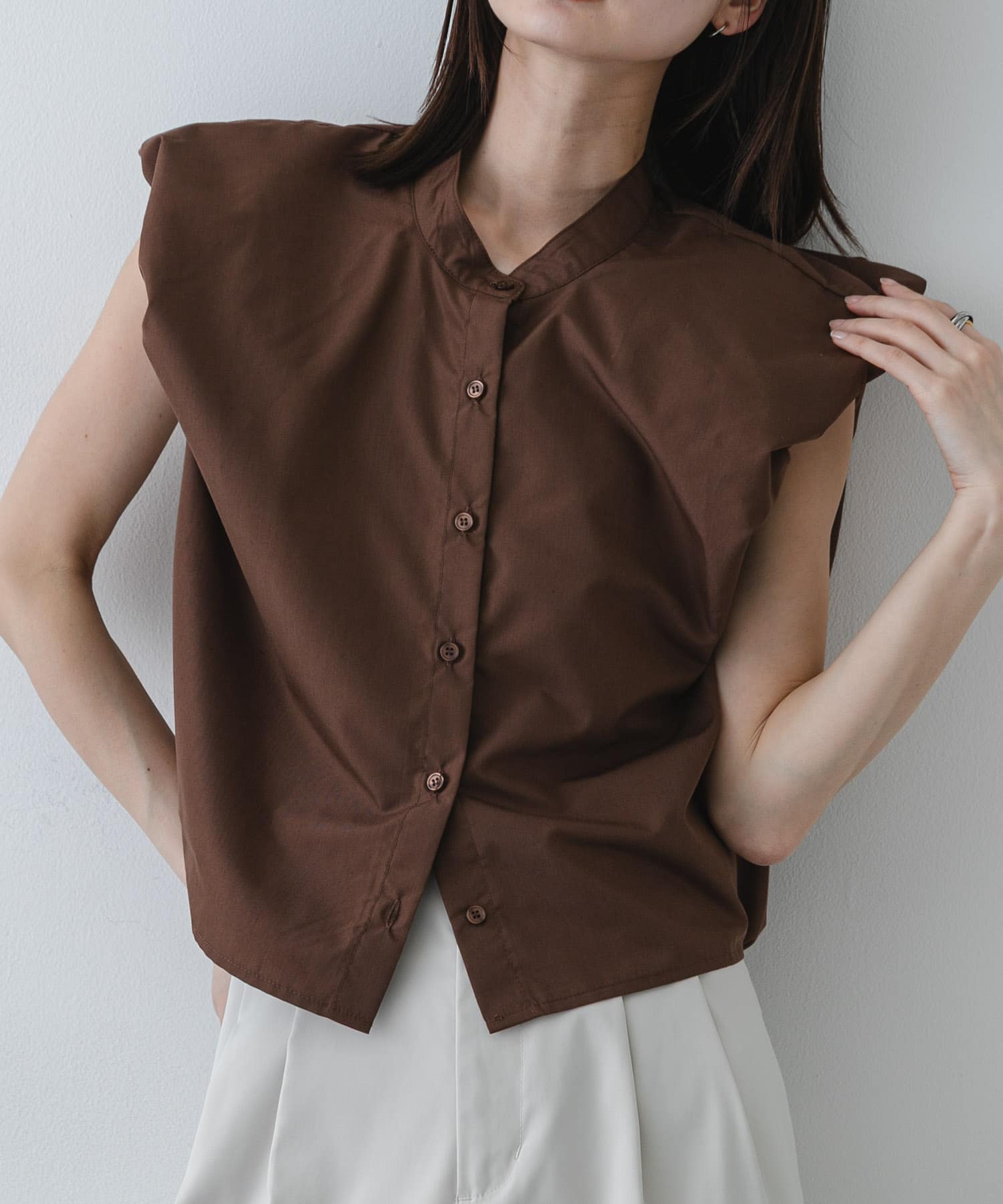 ブロードパフショルダーブラウス