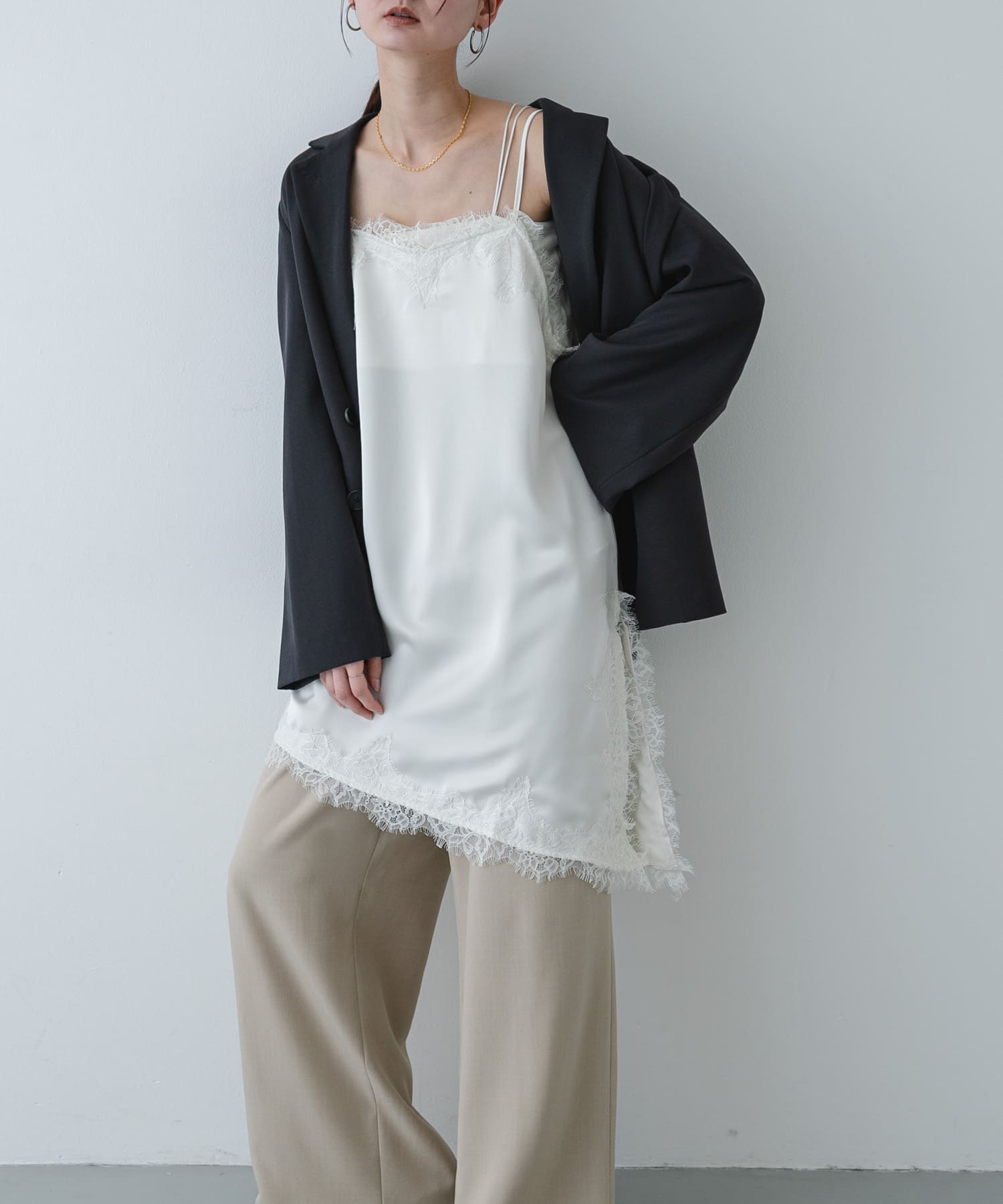 サテンレースアシメキャミソール