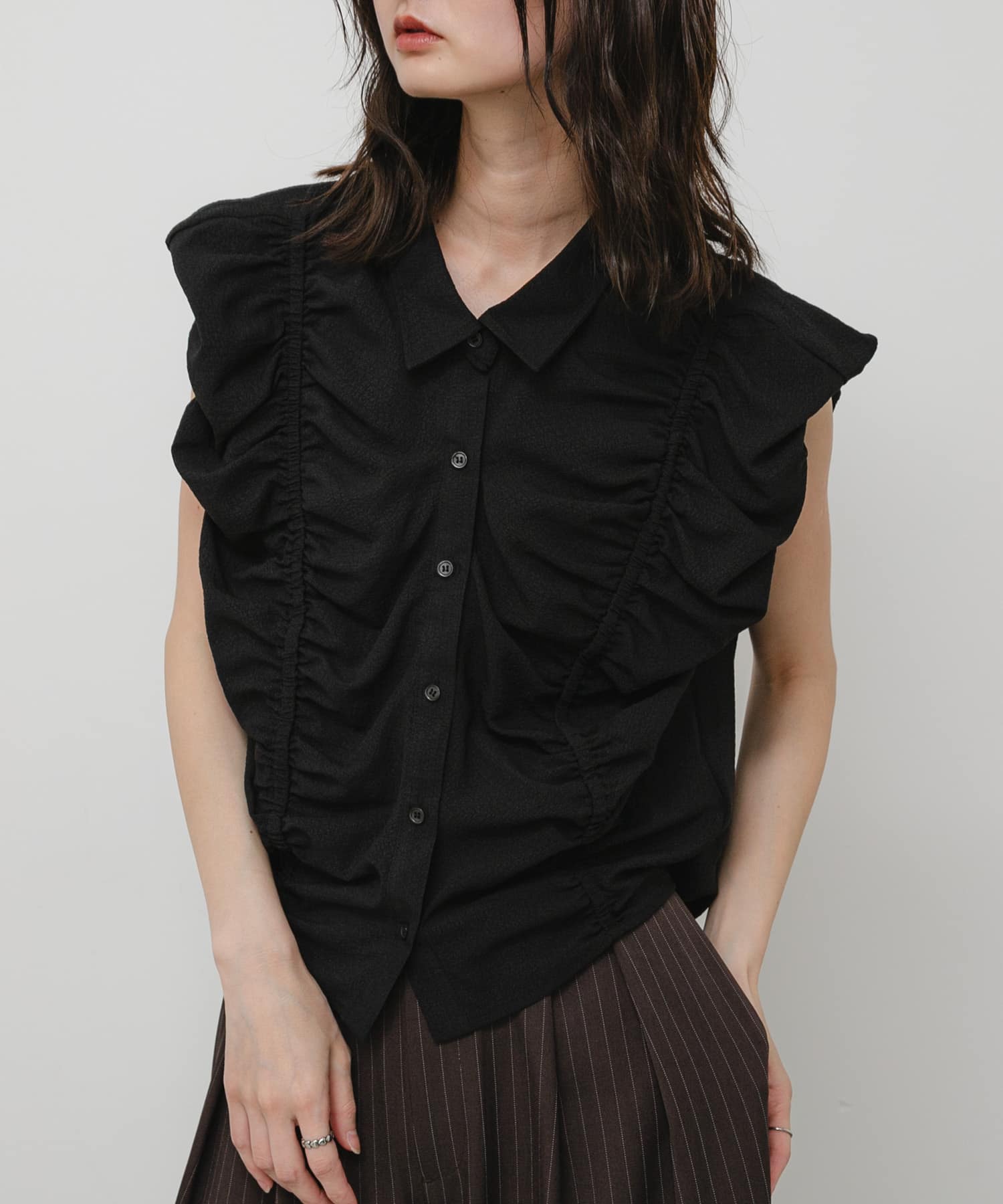 シアーシャーリングパフショルダーブラウス BLACK One