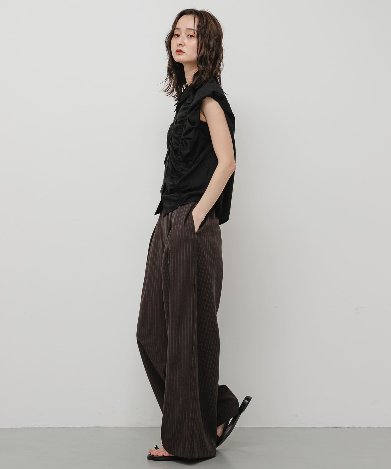 シアーシャーリングパフショルダーブラウス BLACK One